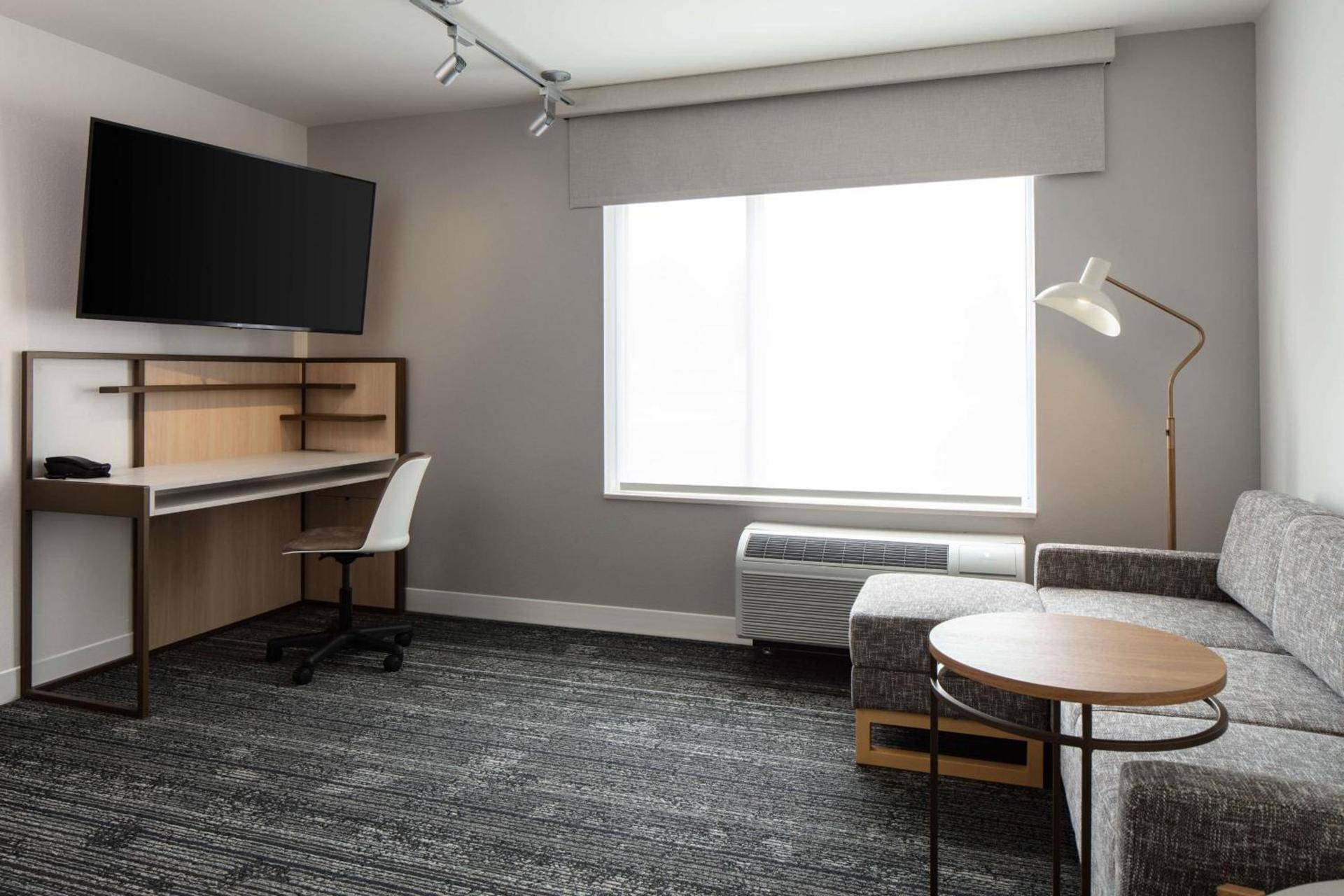TownePlace Suites By Marriott Milwaukee West Bend photo 12