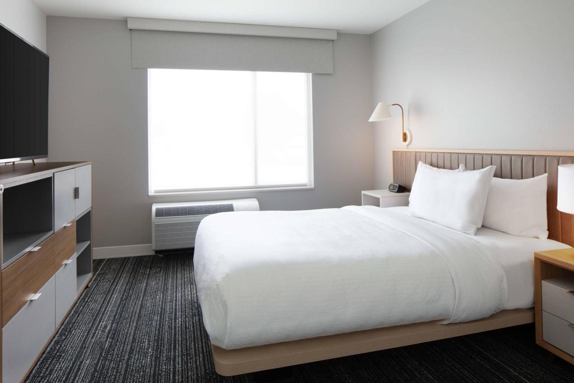 TownePlace Suites By Marriott Milwaukee West Bend photo 13