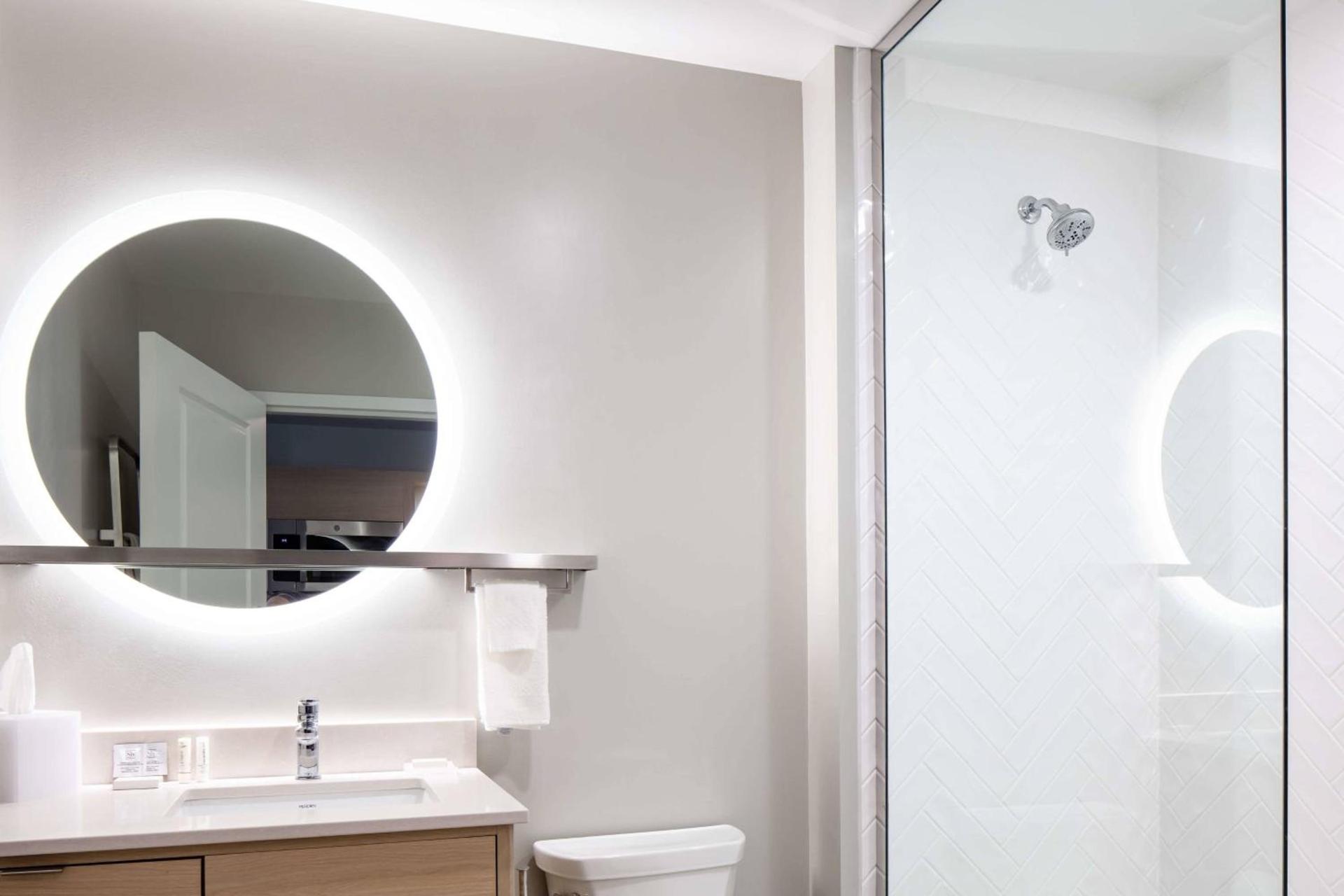 TownePlace Suites By Marriott Milwaukee West Bend photo 16