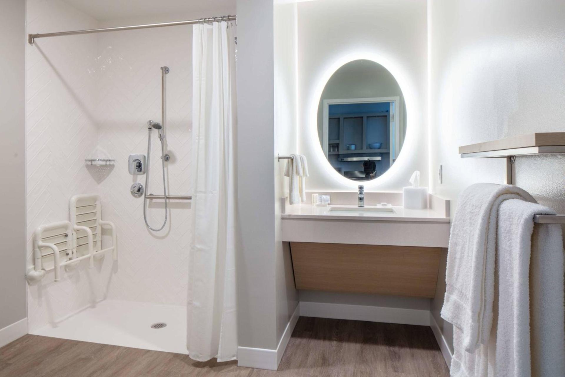 TownePlace Suites By Marriott Milwaukee West Bend photo 18