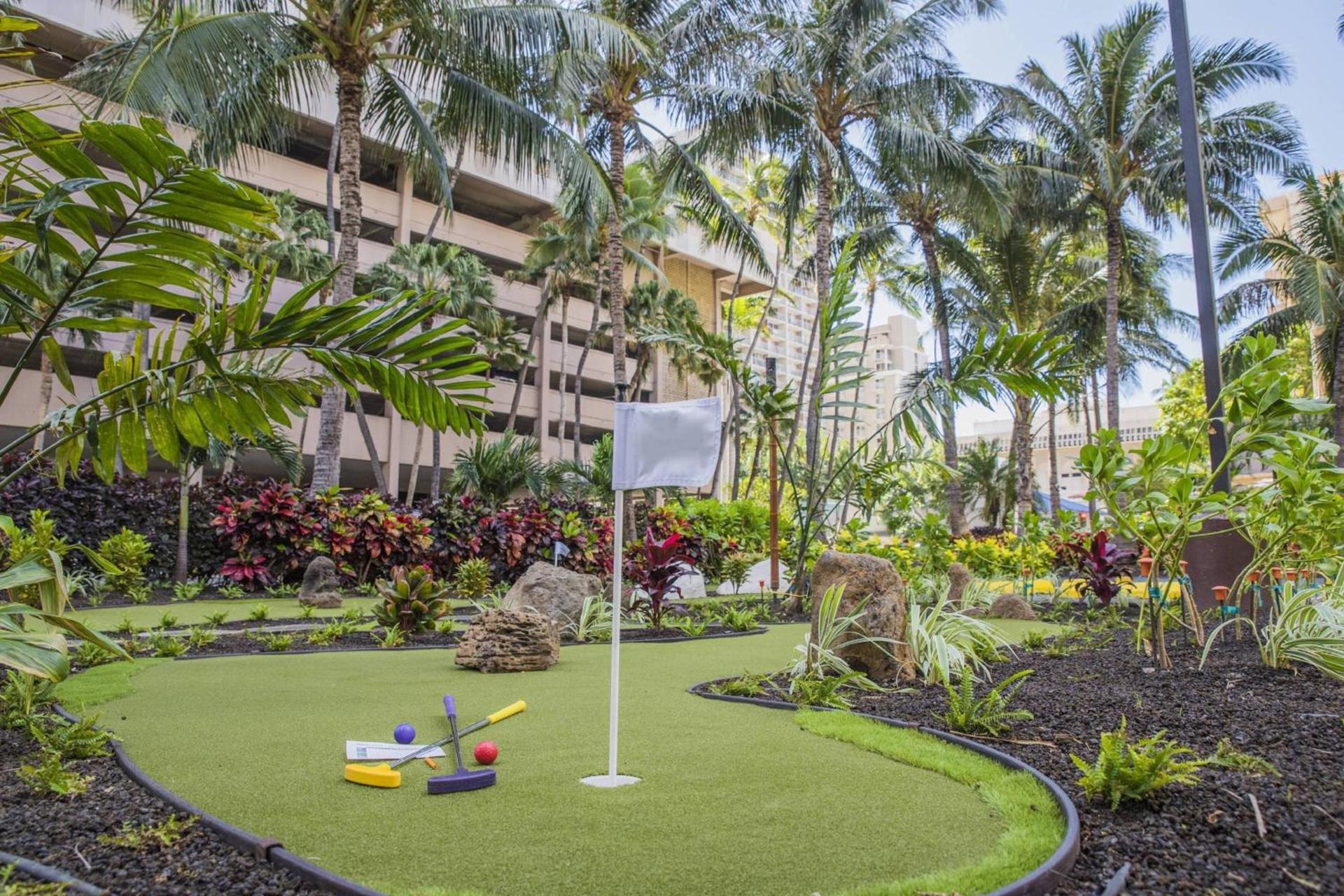 Courtyard by Marriott Waikiki Beach photo 38