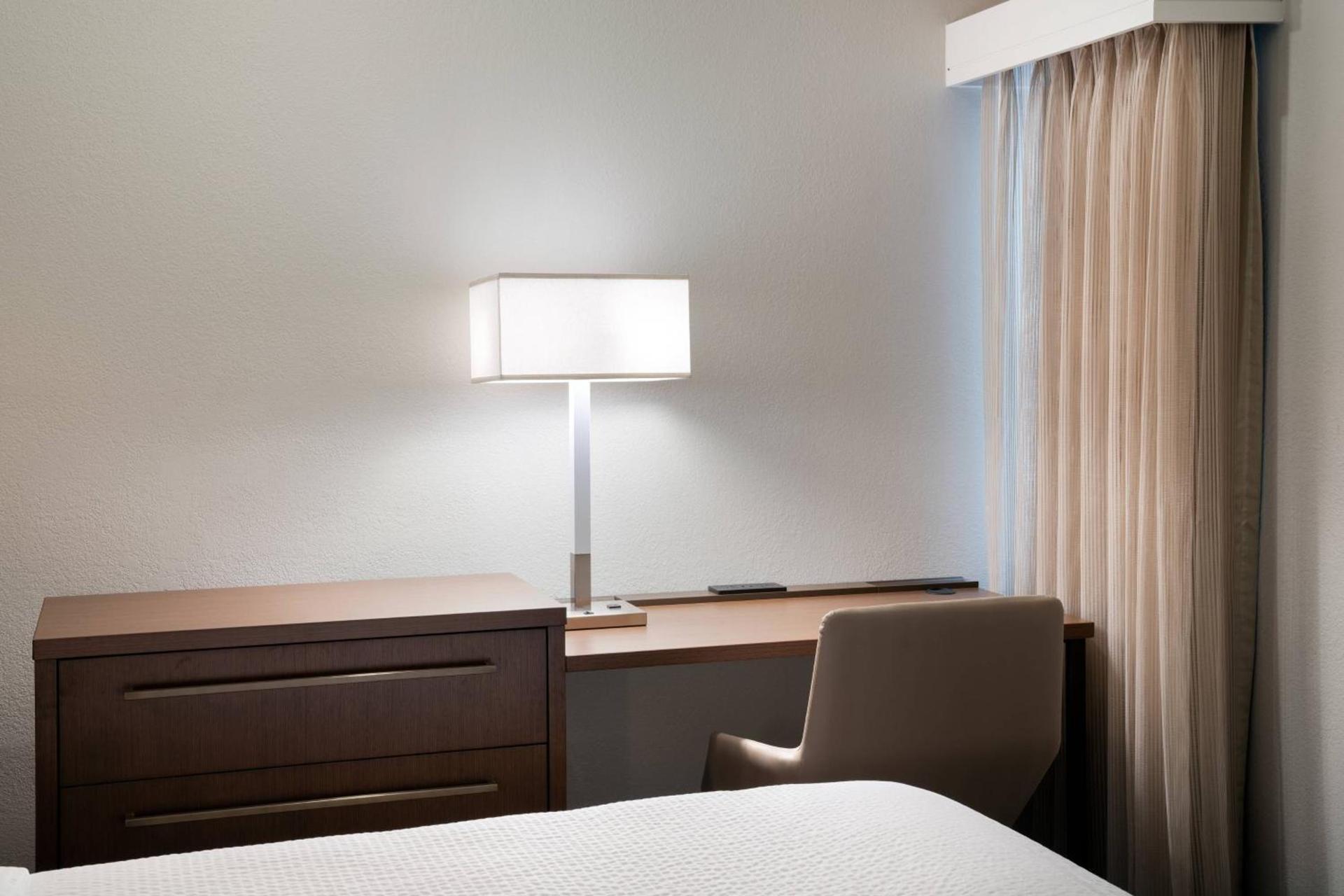 Residence Inn by Marriott Las Vegas Convention Center photo 12