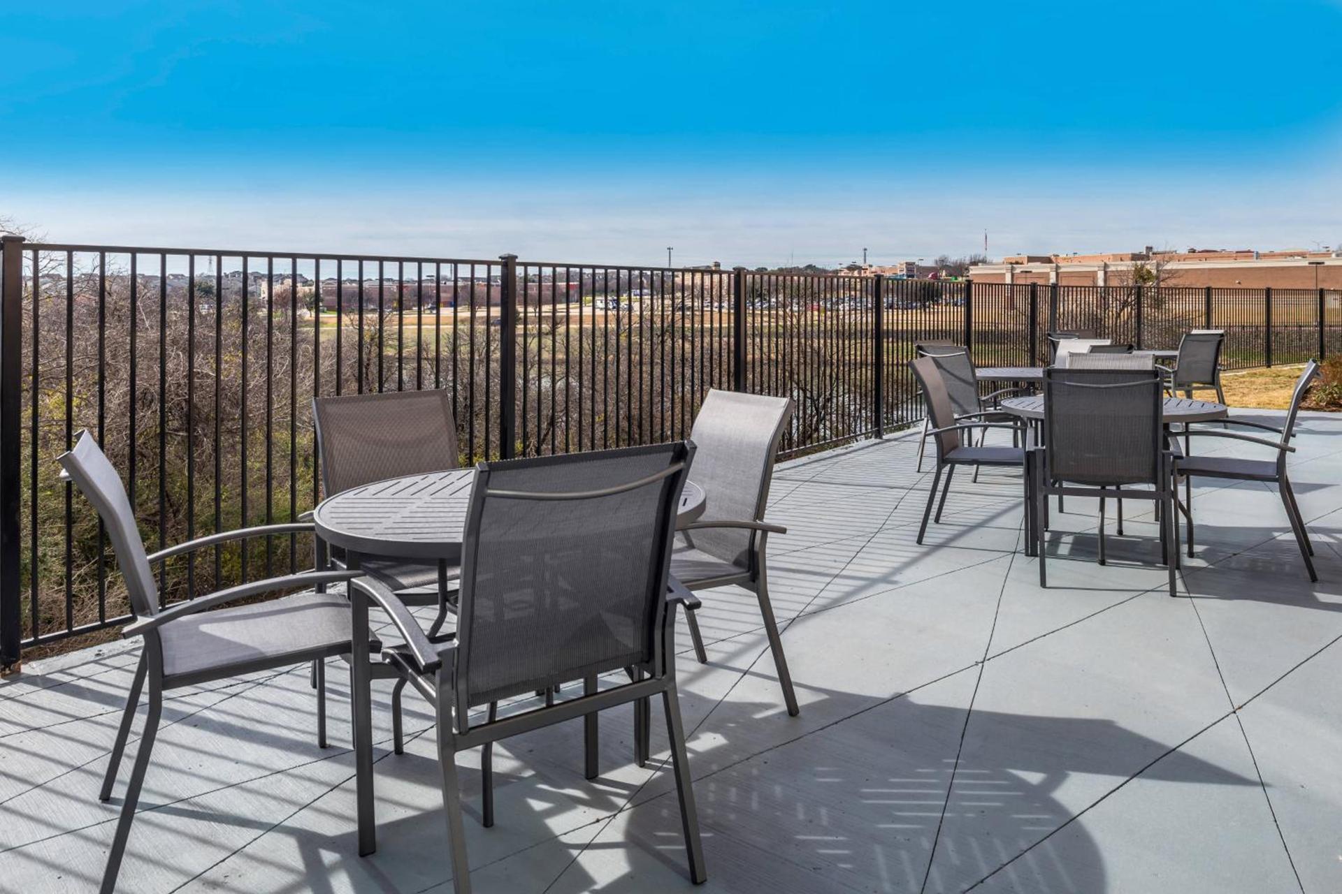 Fairfield Inn & Suites by Marriott Fort Worth Southwest at Cityview photo 9