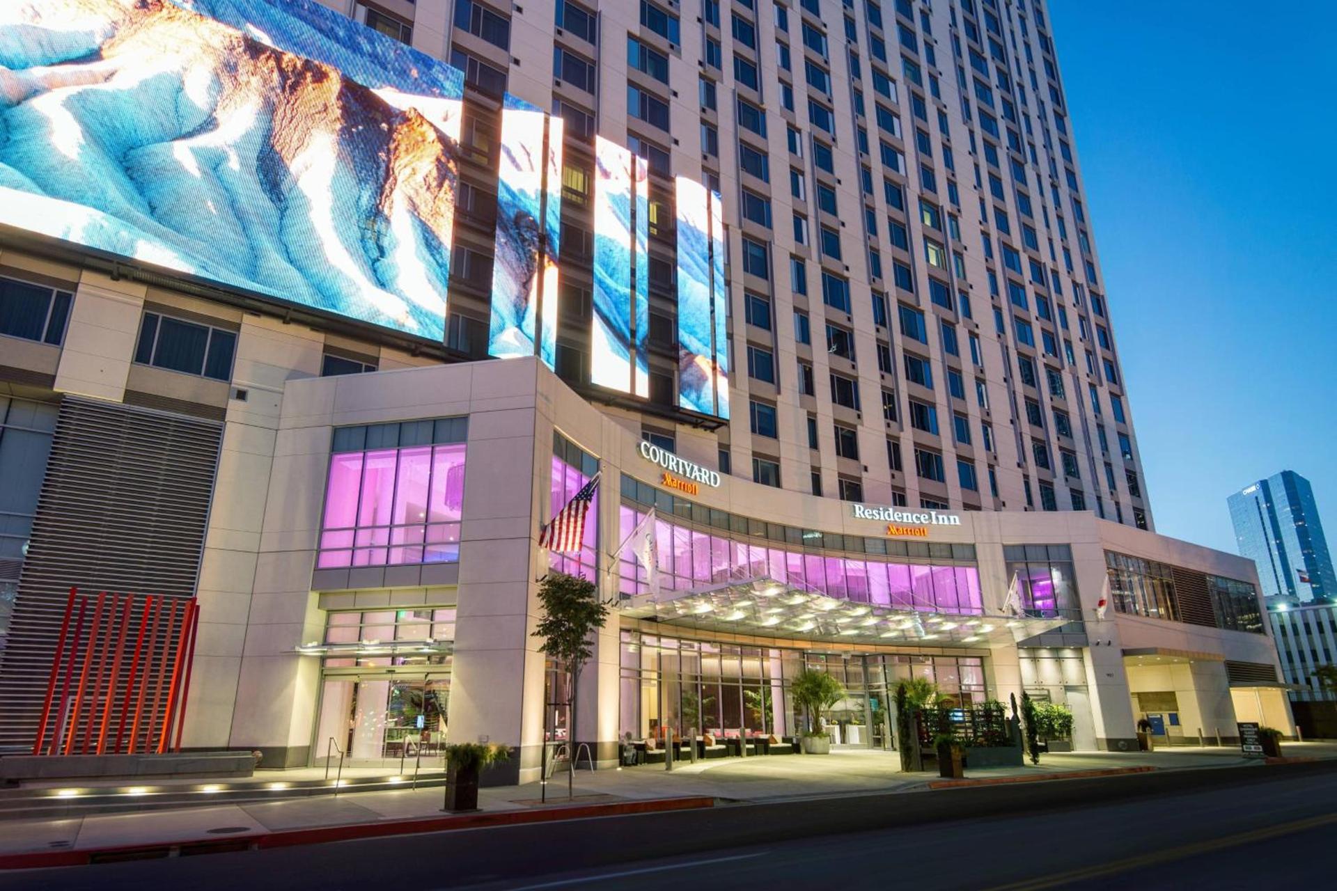 Courtyard by Marriott Los Angeles L.A. LIVE photo 3