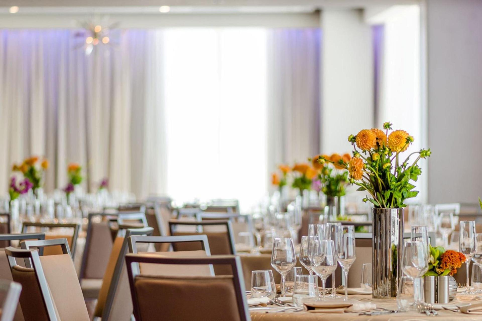 Courtyard by Marriott Los Angeles L.A. LIVE photo 53