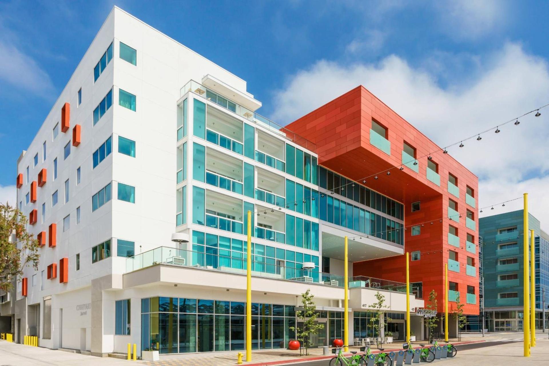Courtyard by Marriott Santa Monica photo 2