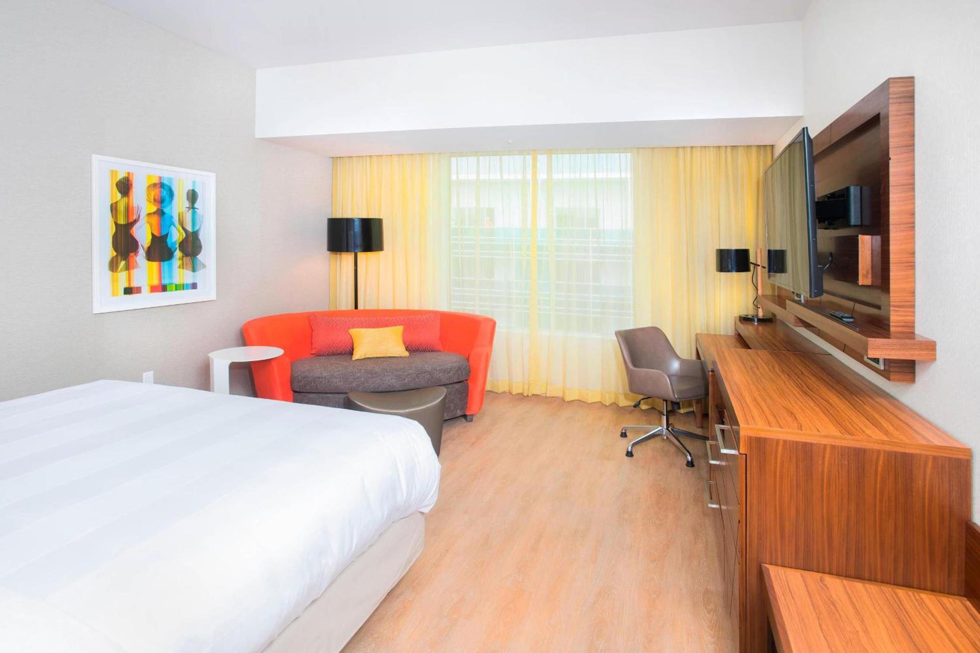 Courtyard by Marriott Santa Monica photo 14