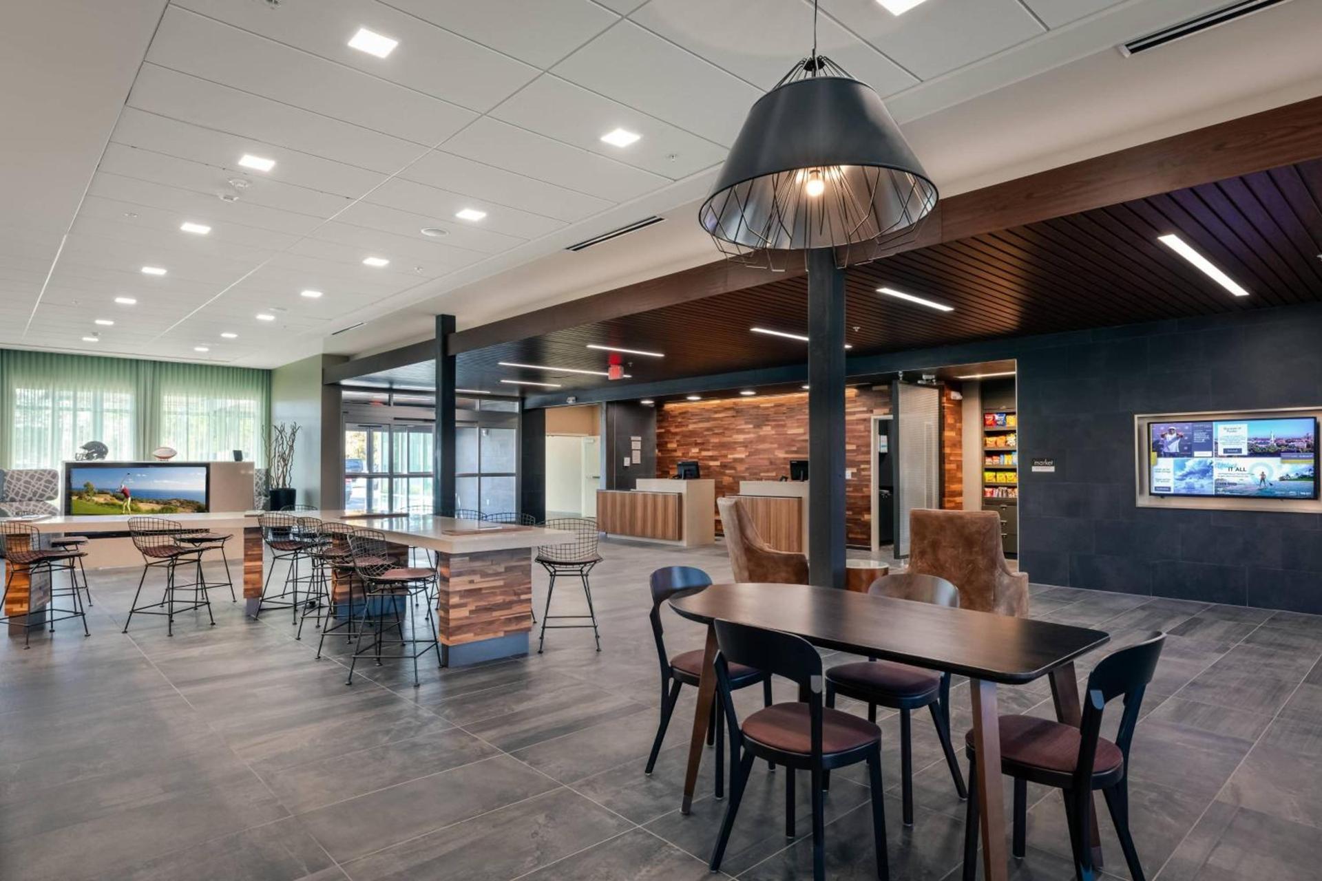 Courtyard by Marriott Savannah Airport photo 7