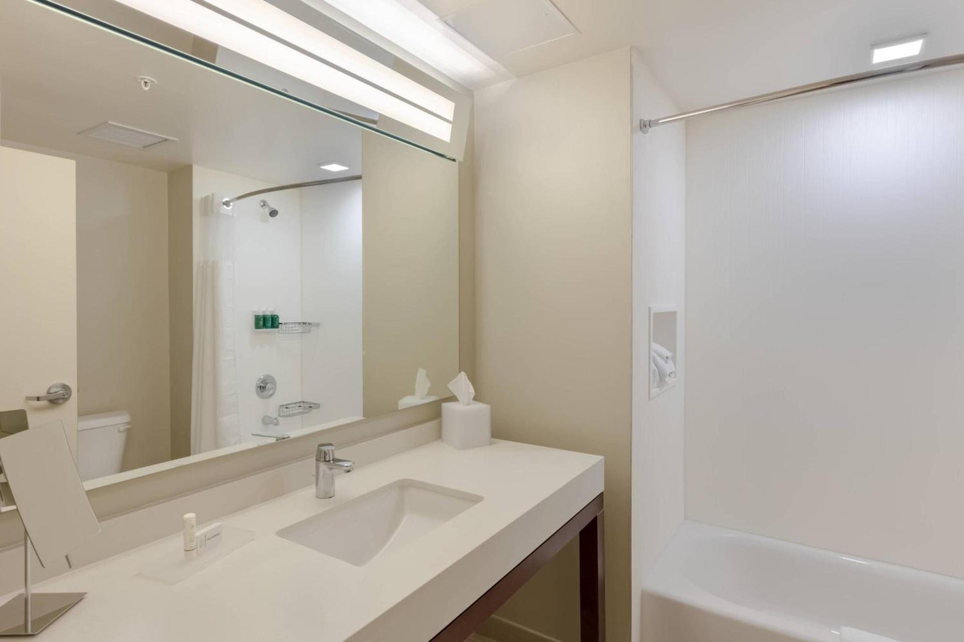 Courtyard by Marriott Savannah Airport photo 12