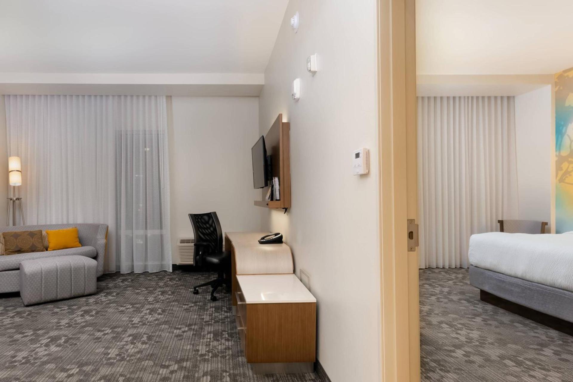 Courtyard by Marriott Savannah Airport photo 16