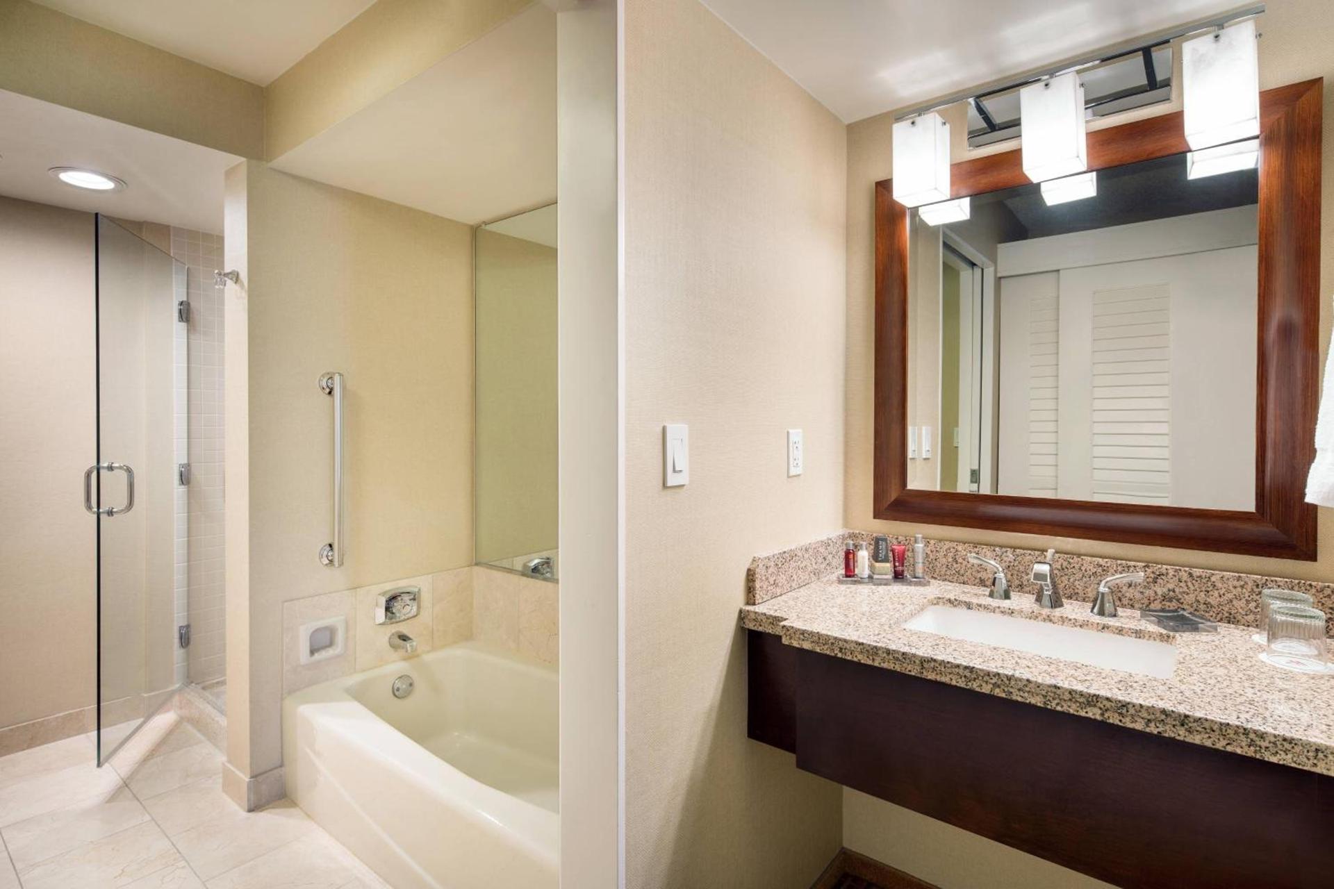 Newport Beach Marriott Bayview photo 24