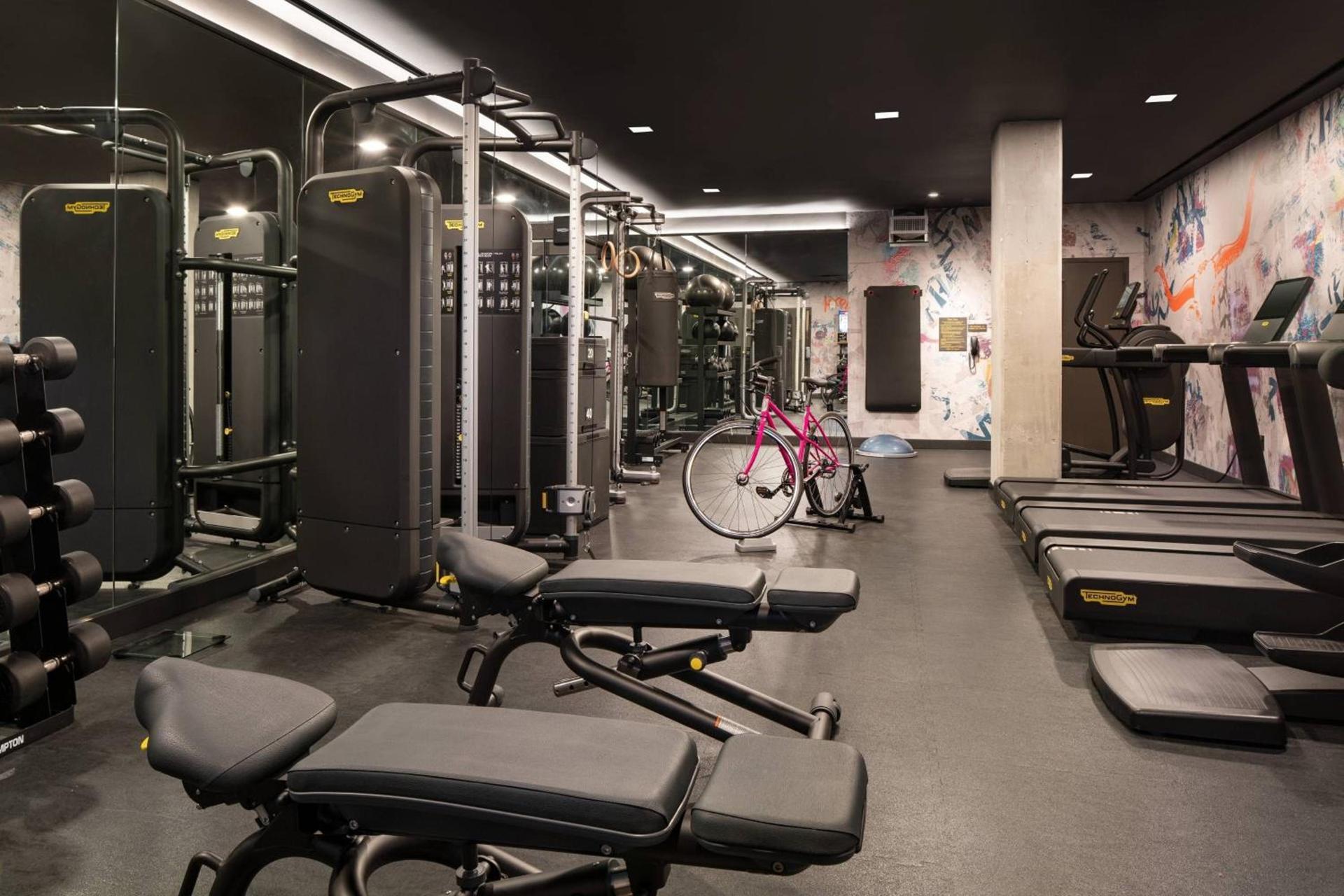 Moxy Austin - University photo 38