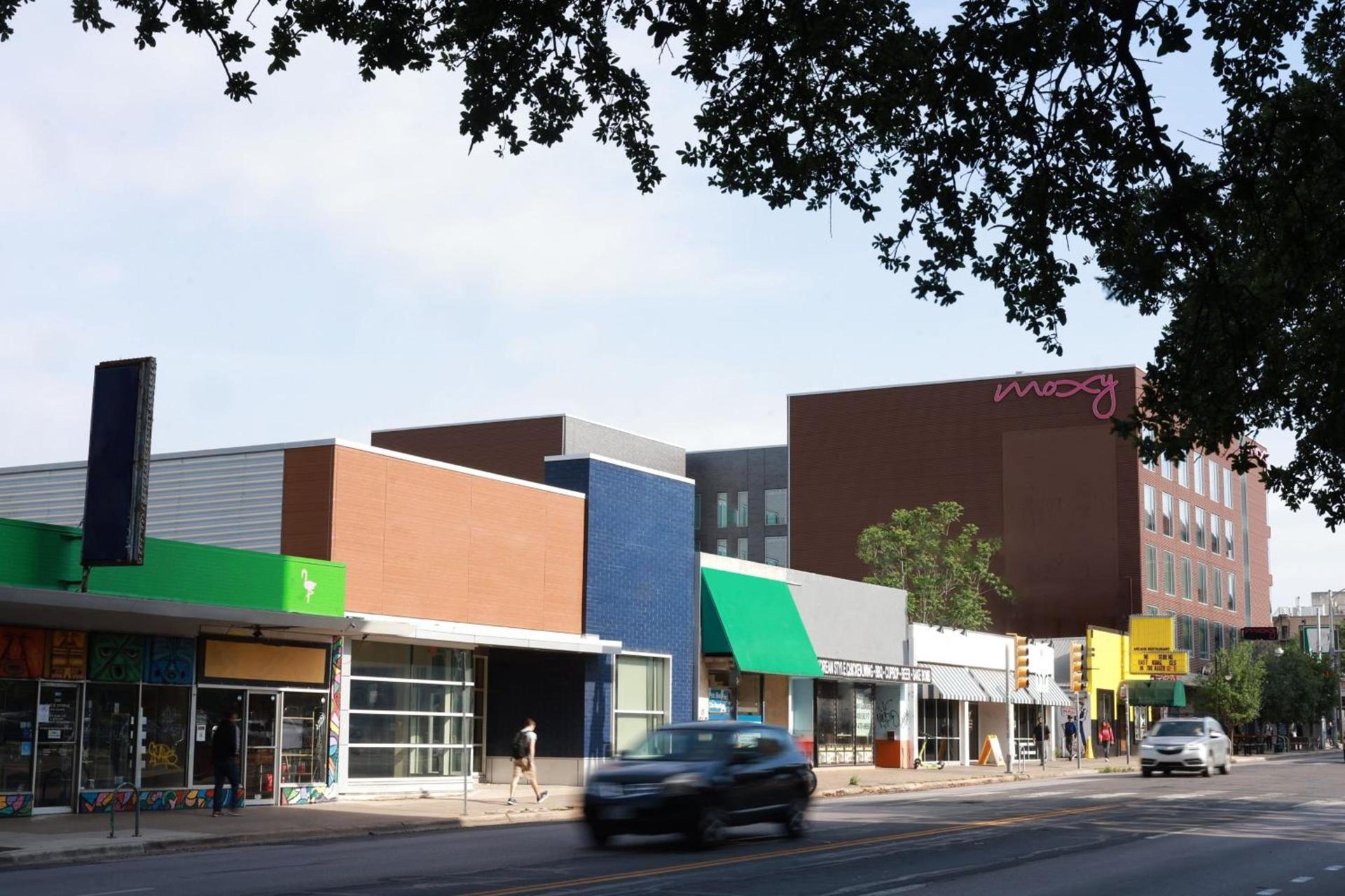 Moxy Austin - University photo 2