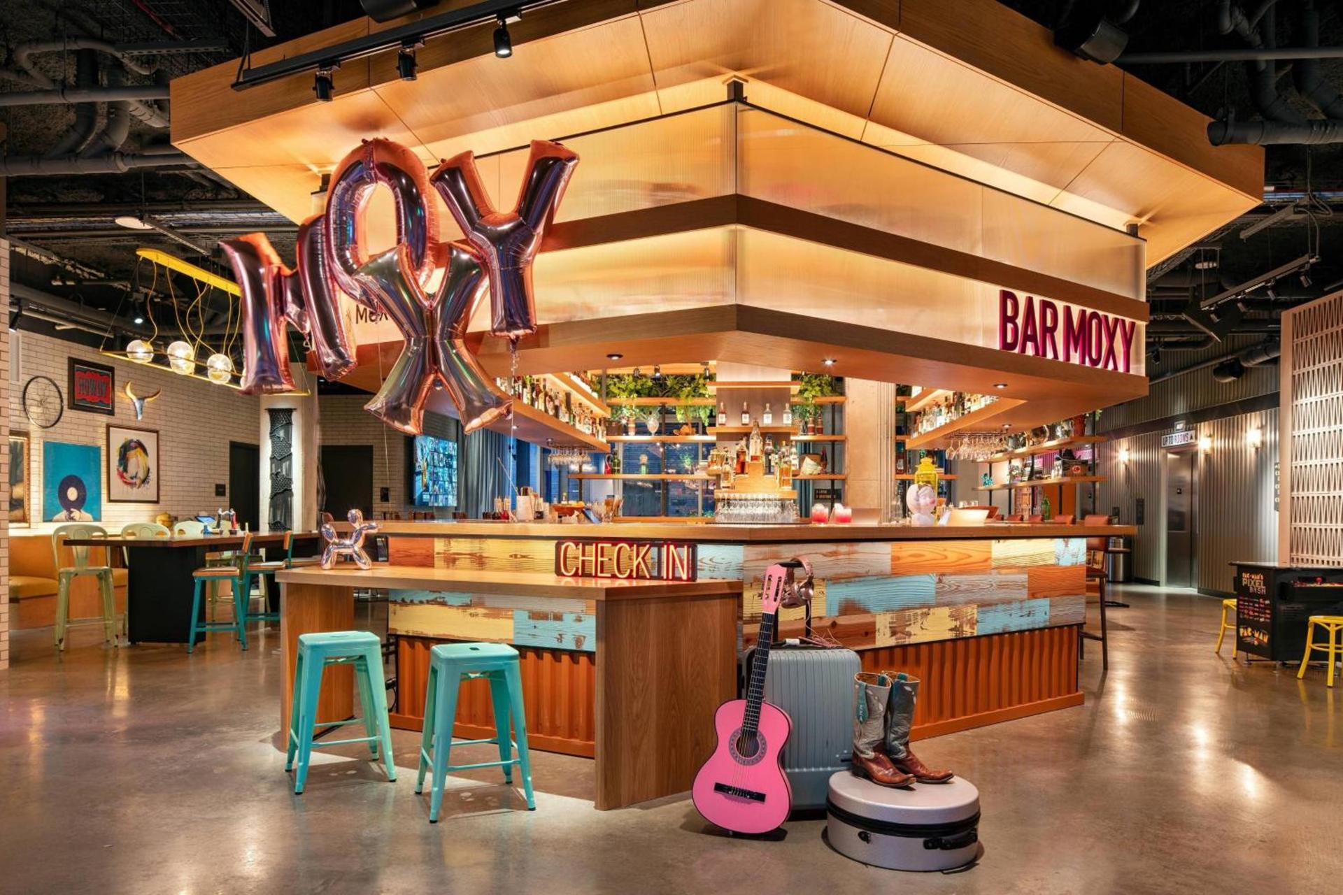 Moxy Austin - University photo 3
