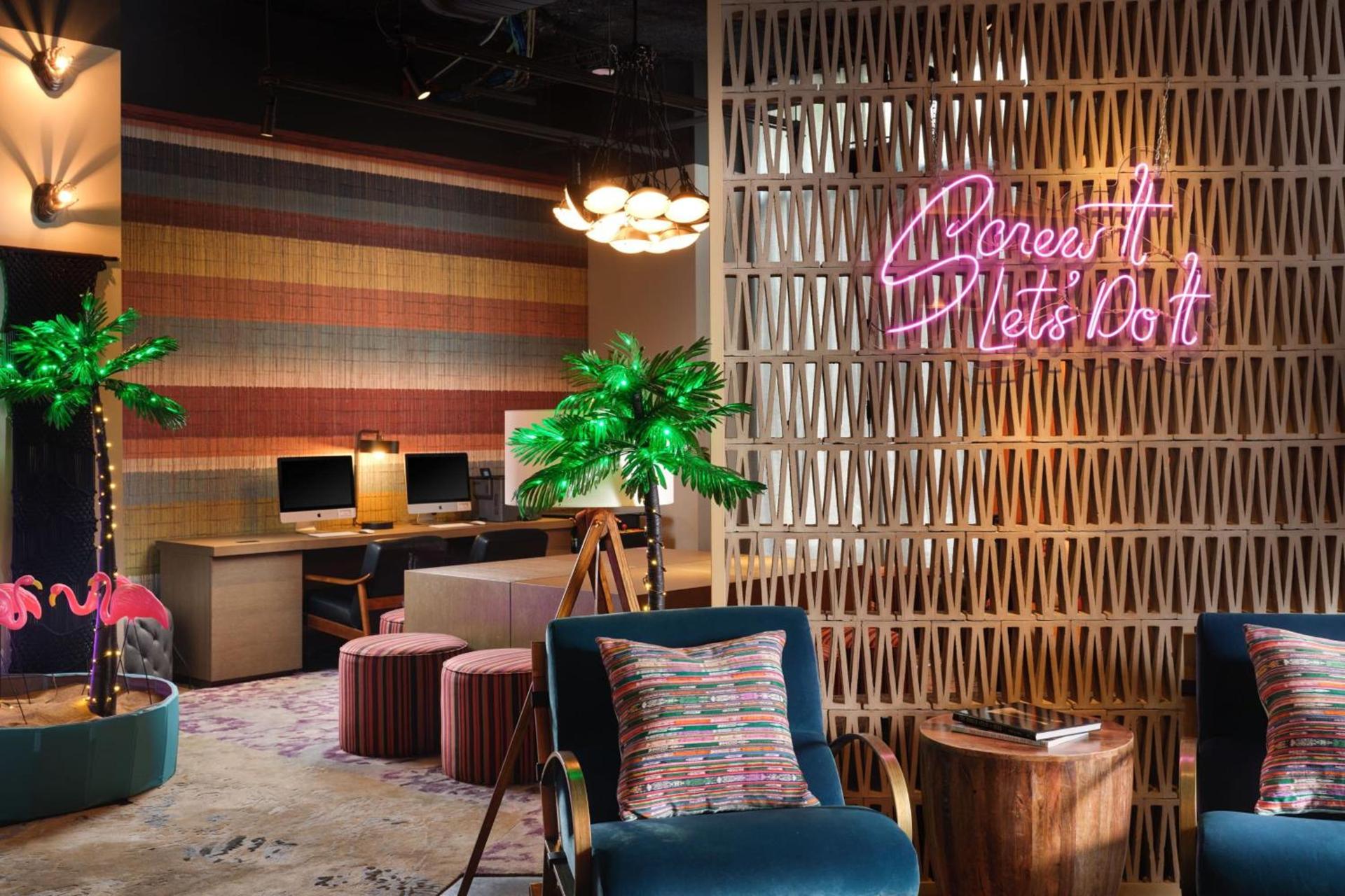 Moxy Austin - University photo 5