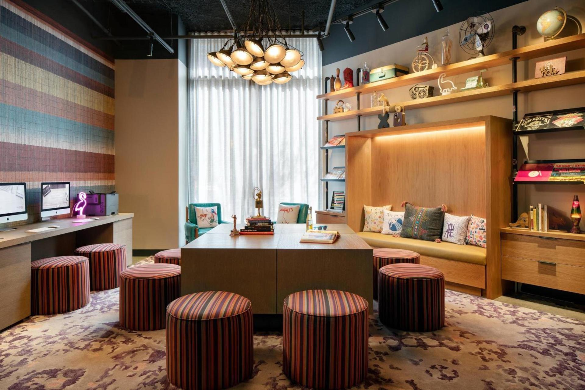 Moxy Austin - University photo 22