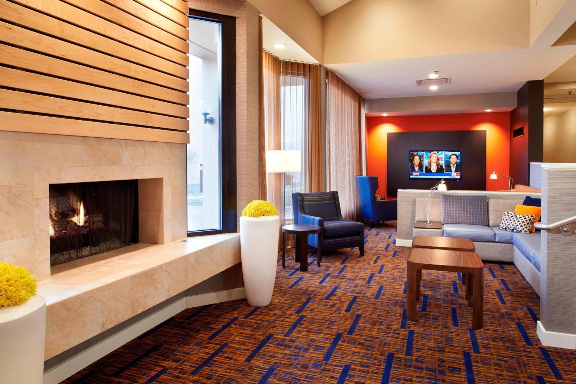 Courtyard Chicago Arlington Heights/South photo 5