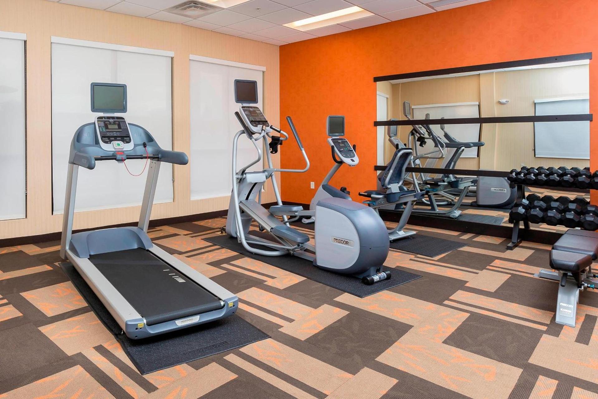 Courtyard by Marriott Bismarck North photo 22