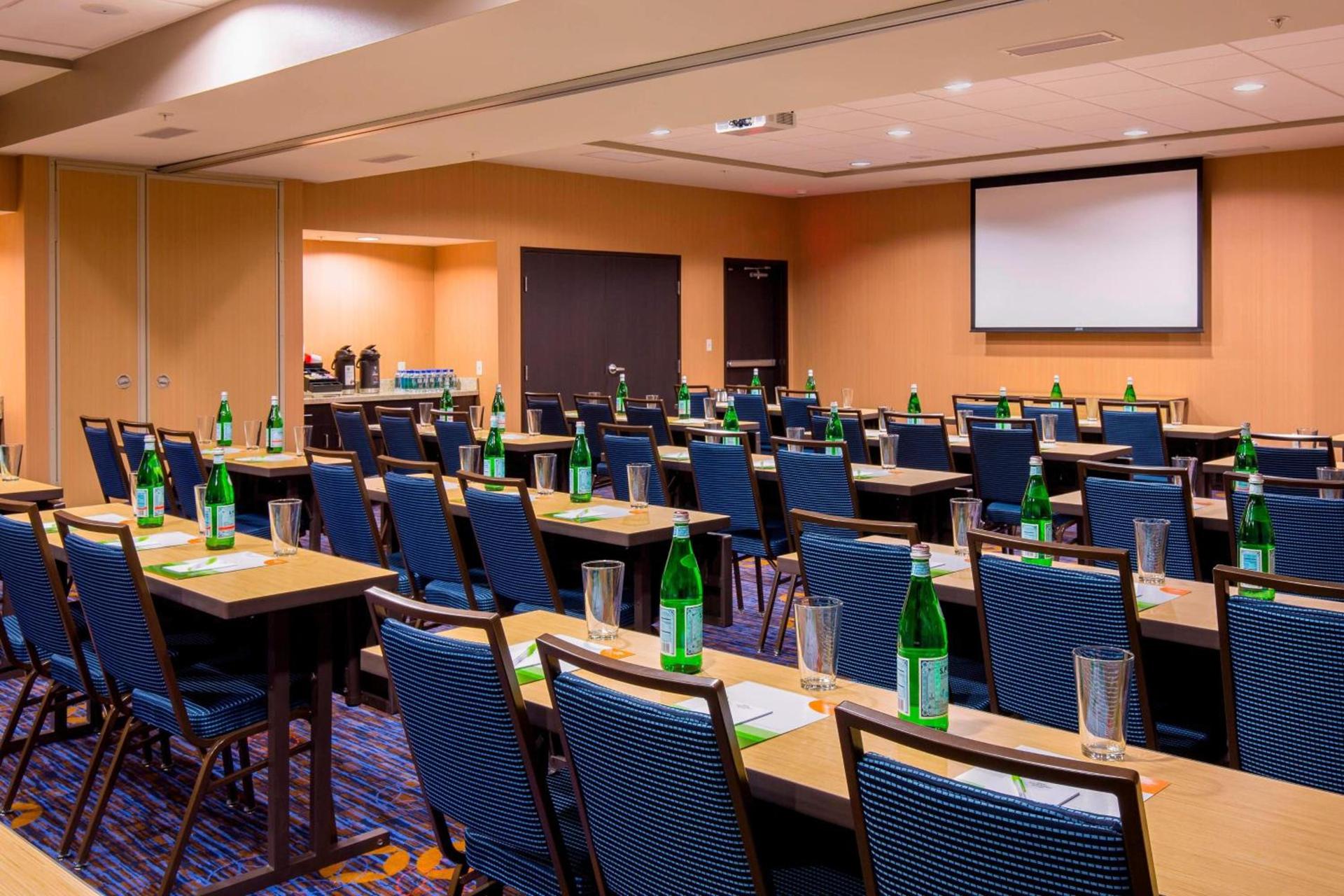 Courtyard by Marriott Bismarck North photo 24