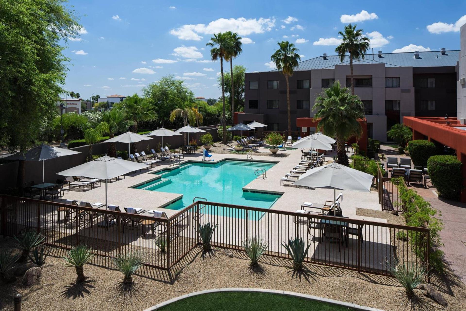 Courtyard Scottsdale North photo 11