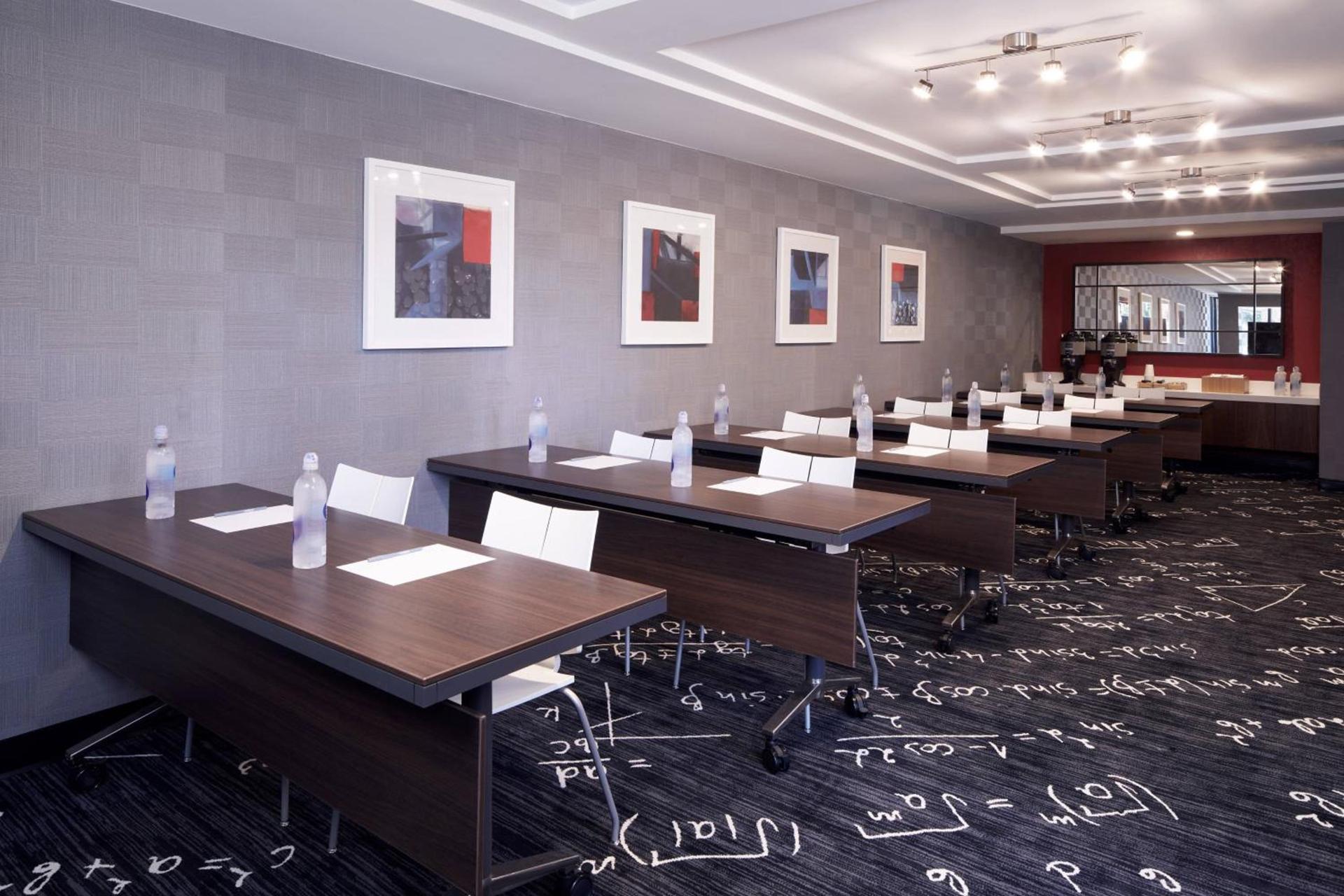 Fairfield Inn & Suites By Marriott Camarillo photo 36