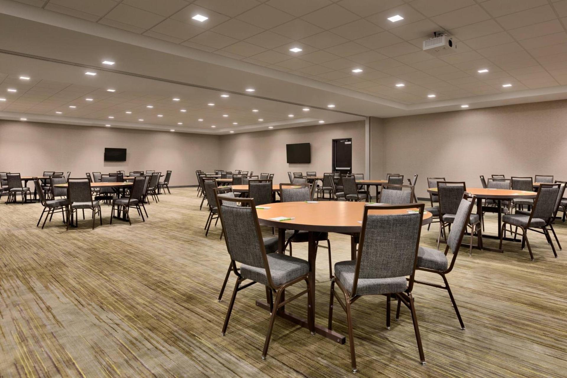 Courtyard by Marriott St Paul Woodbury photo 35