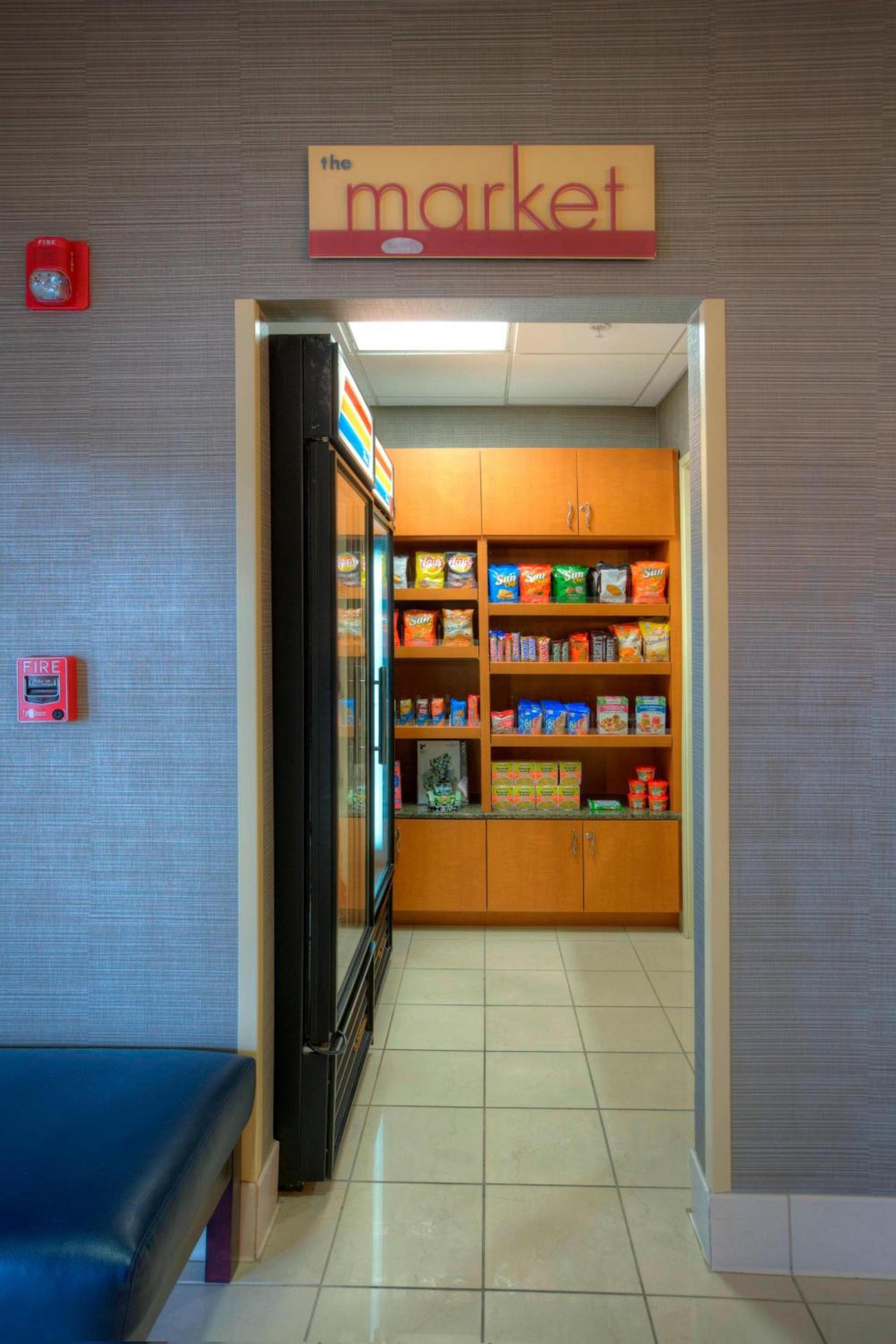 SpringHill Suites by Marriott - Tampa Brandon photo 2