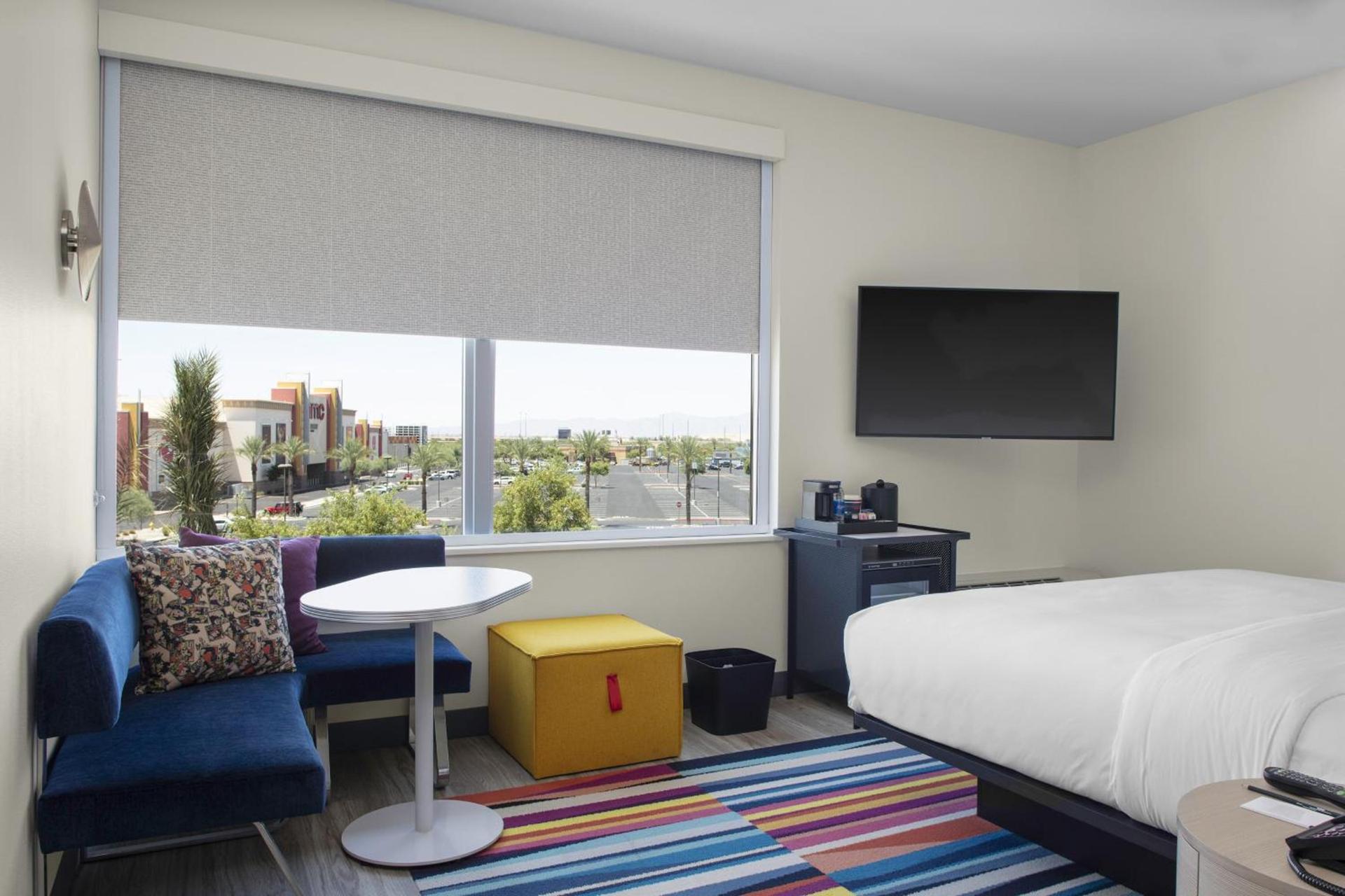 Aloft by Marriott Glendale at Westgate photo 9