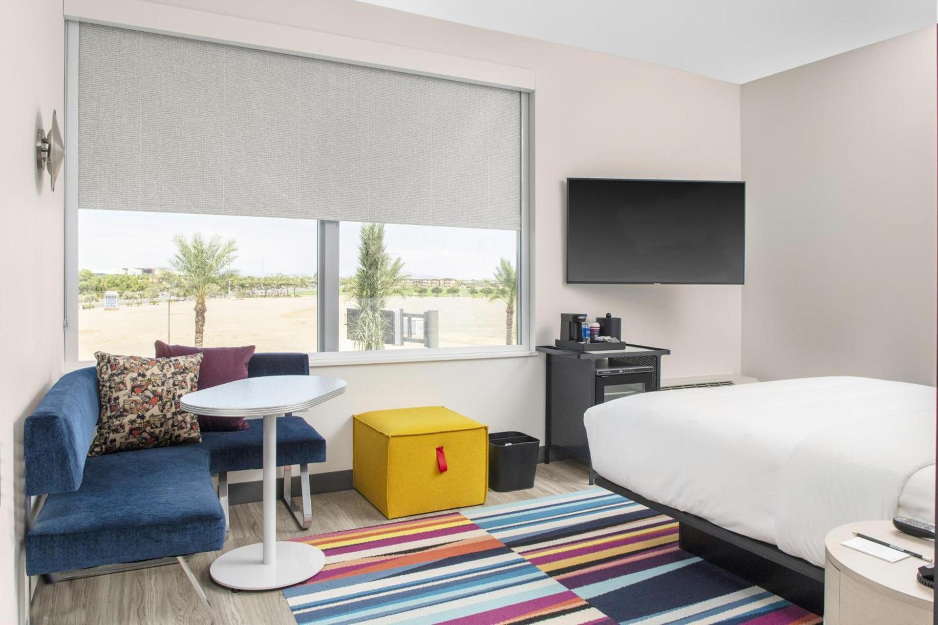 Aloft by Marriott Glendale at Westgate photo 8