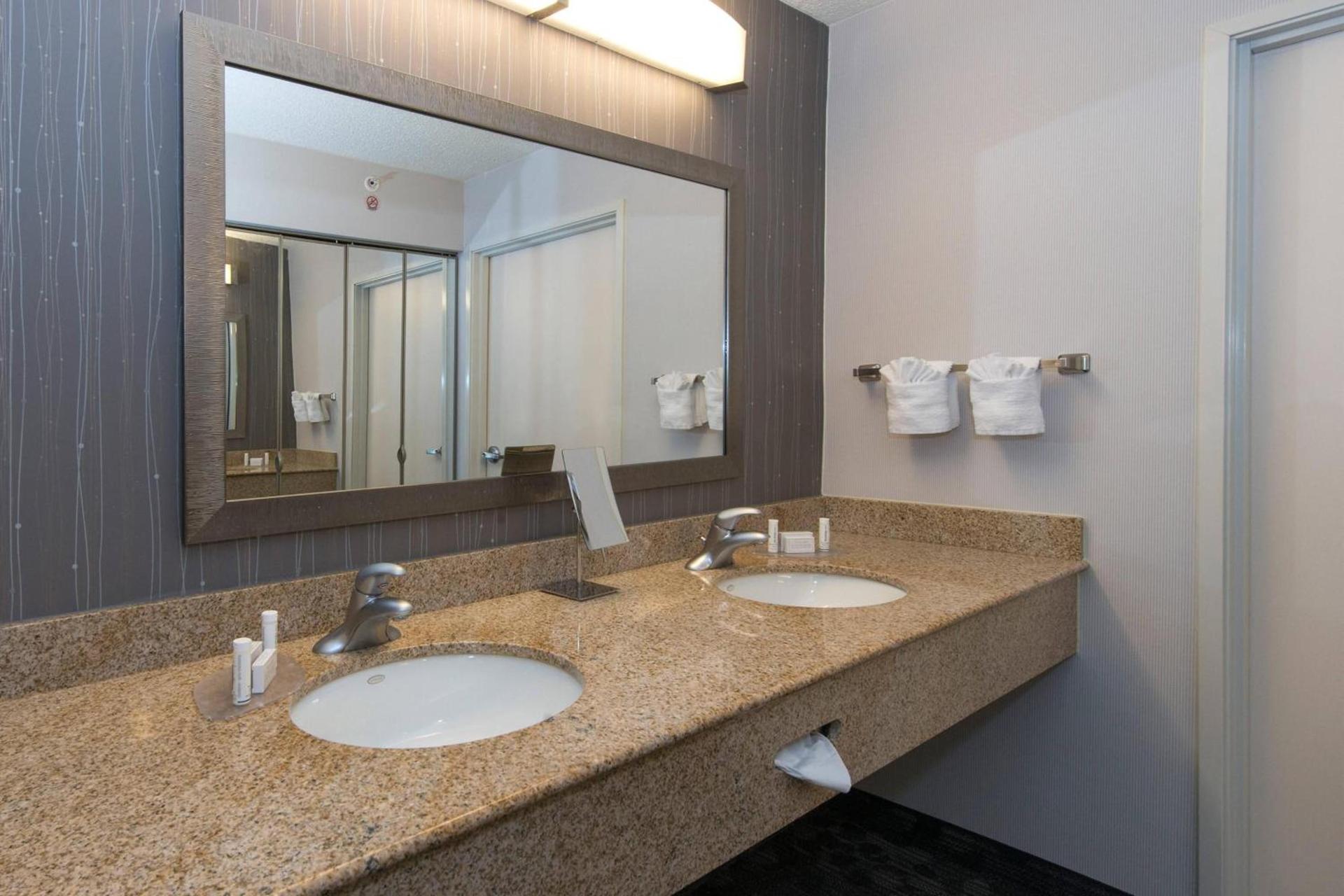 Courtyard by Marriott Albany photo 12