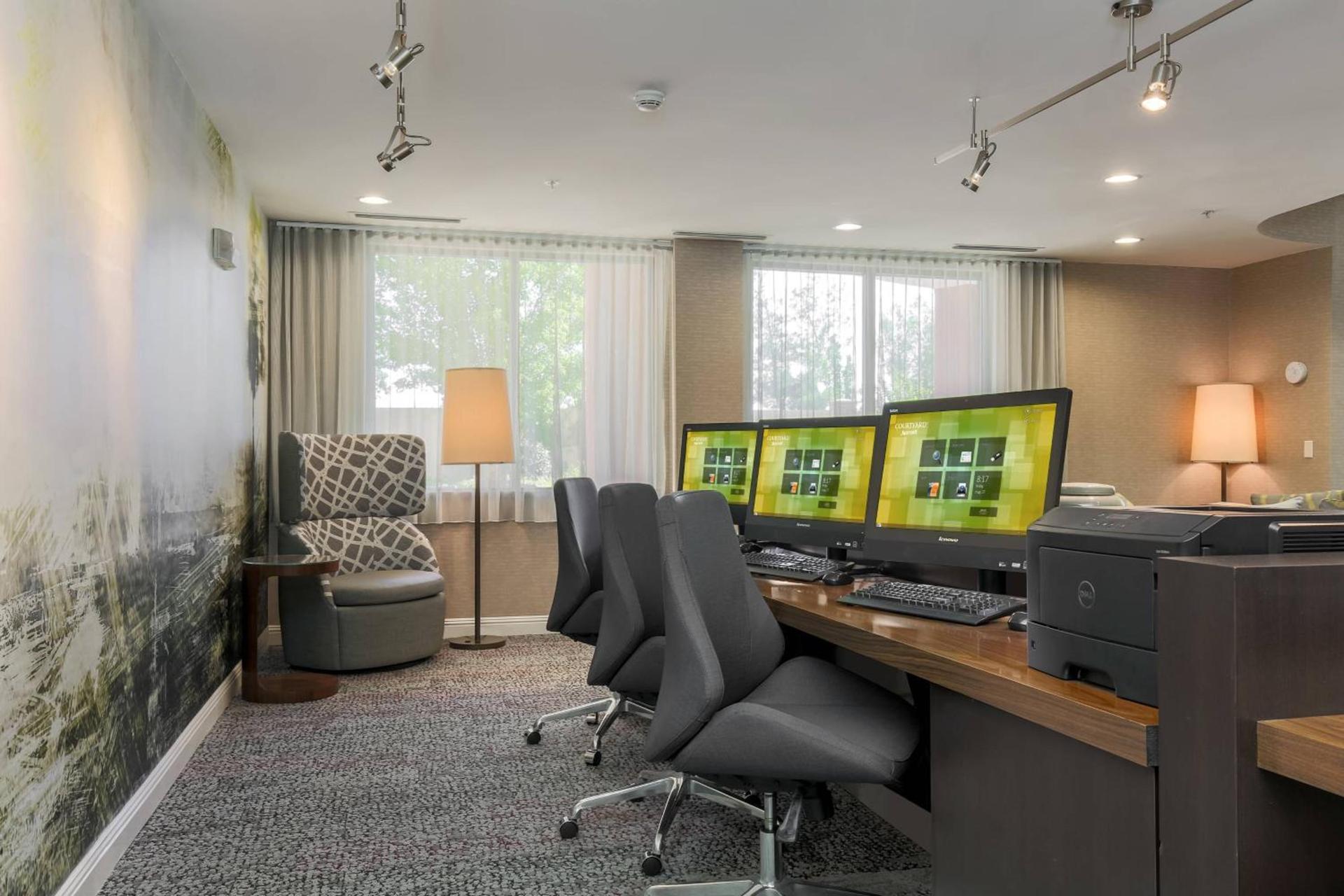 Courtyard by Marriott Roseville Galleria Mall/Creekside Ridge Drive photo 47