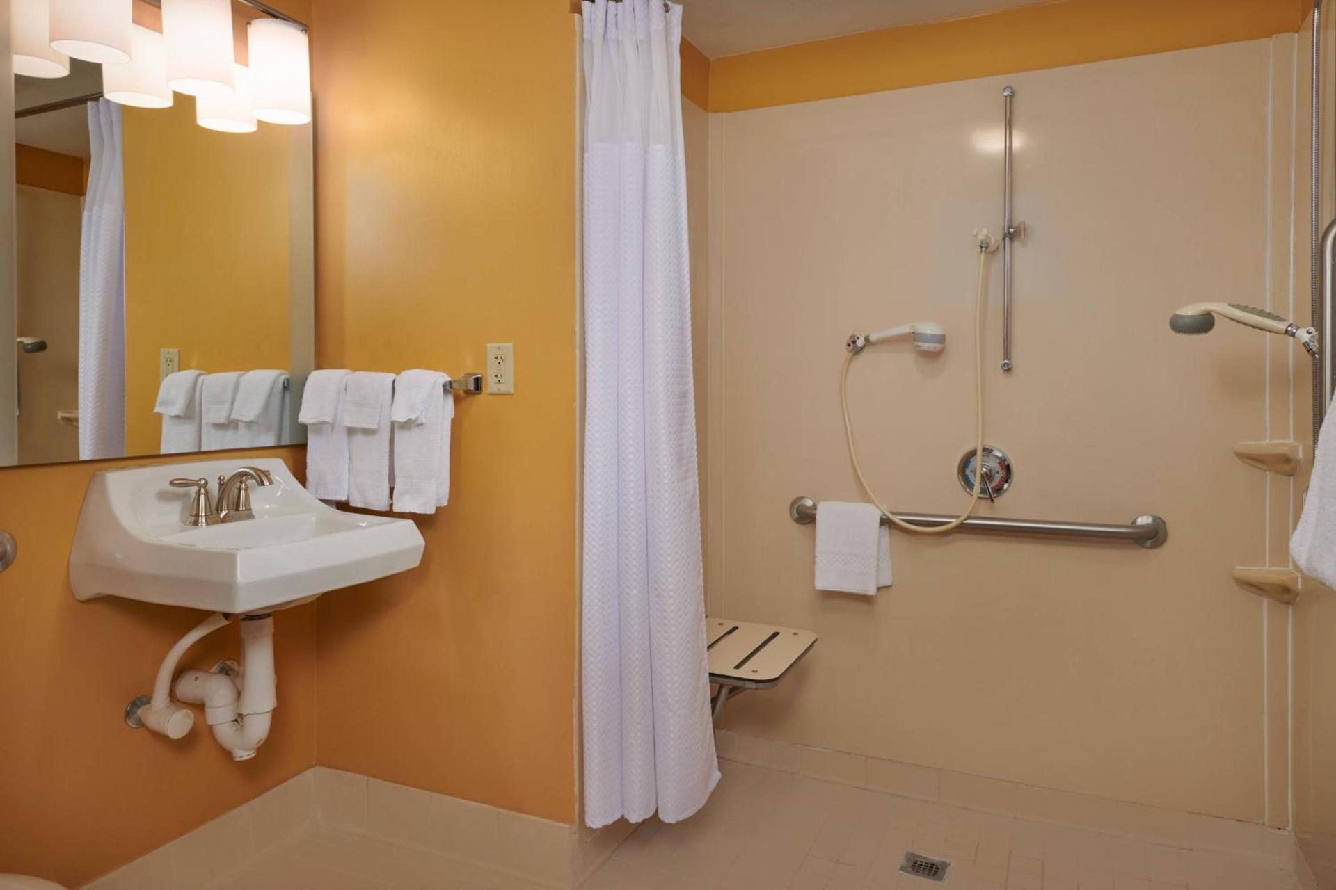 MainStay Suites Tampa Moffitt-USF photo 31