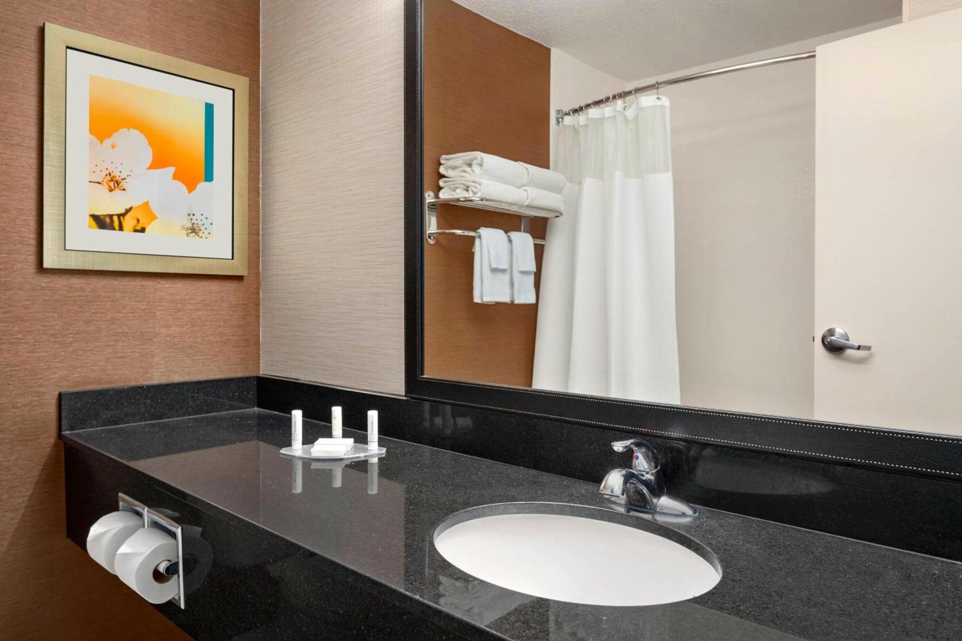 Fairfield Inn & Suites Lima photo 10