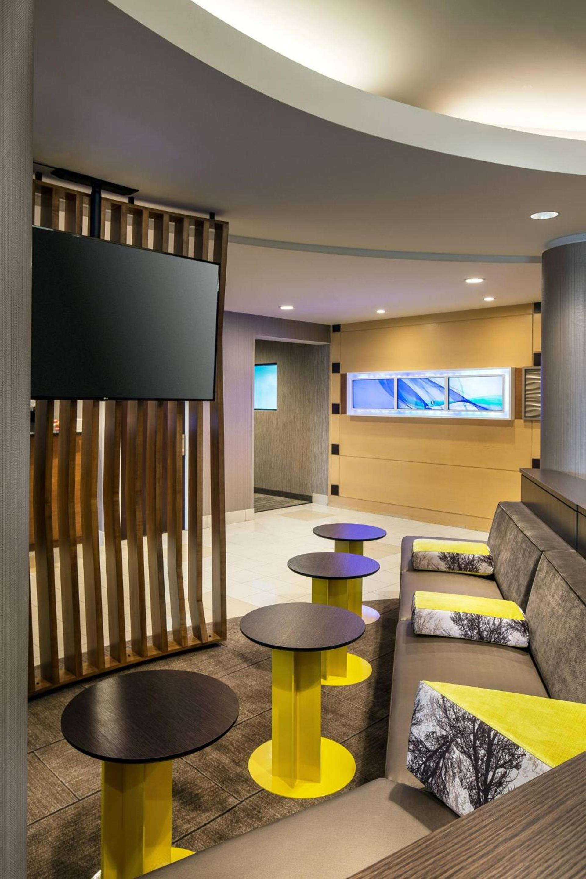 SpringHill Suites Bakersfield photo 4