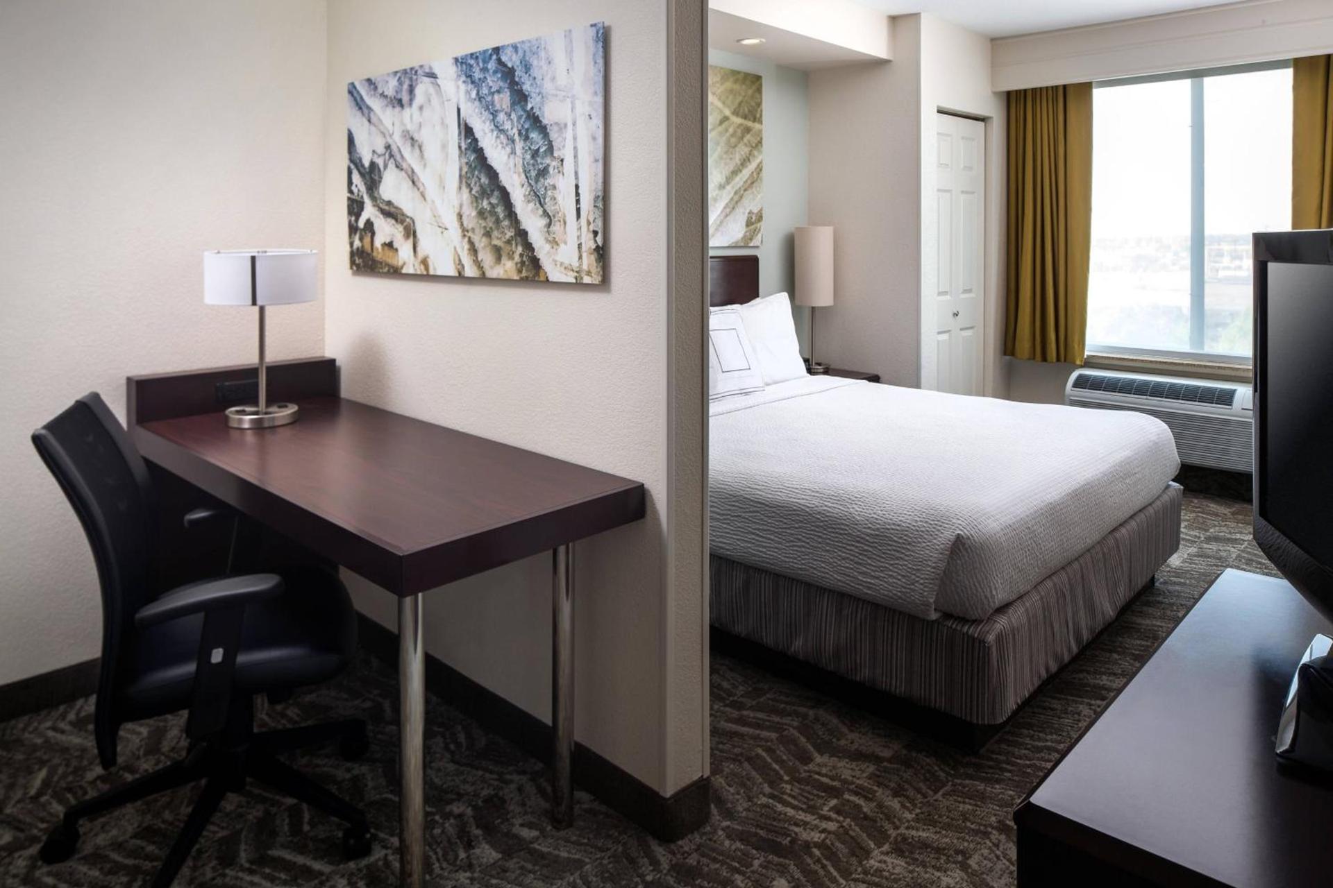 SpringHill Suites Bakersfield photo 9