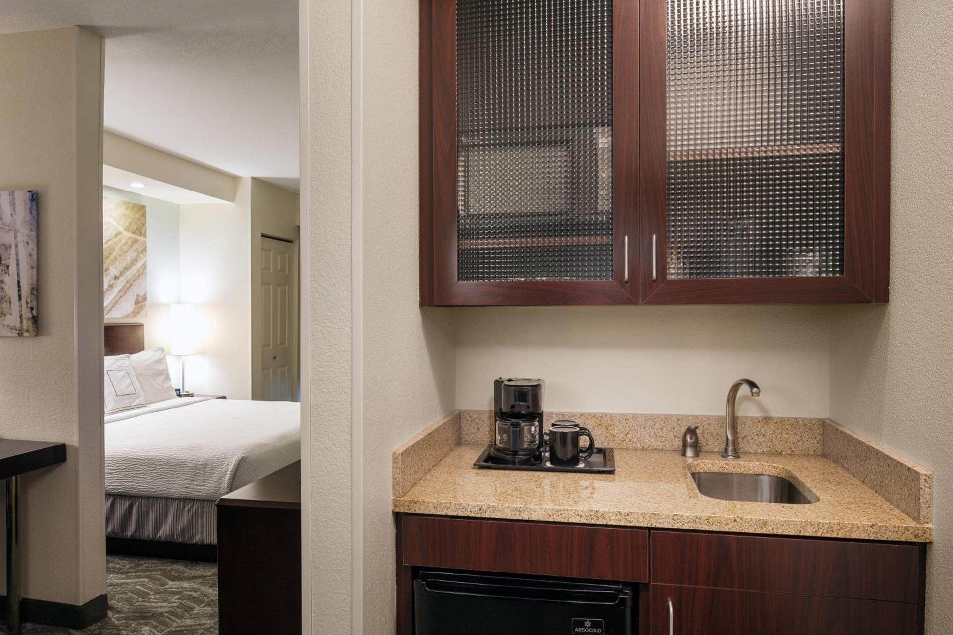 SpringHill Suites Bakersfield photo 11
