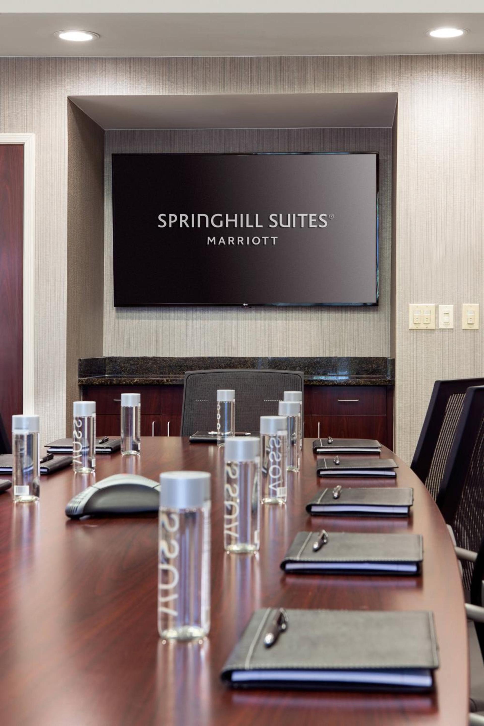 SpringHill Suites Bakersfield photo 22