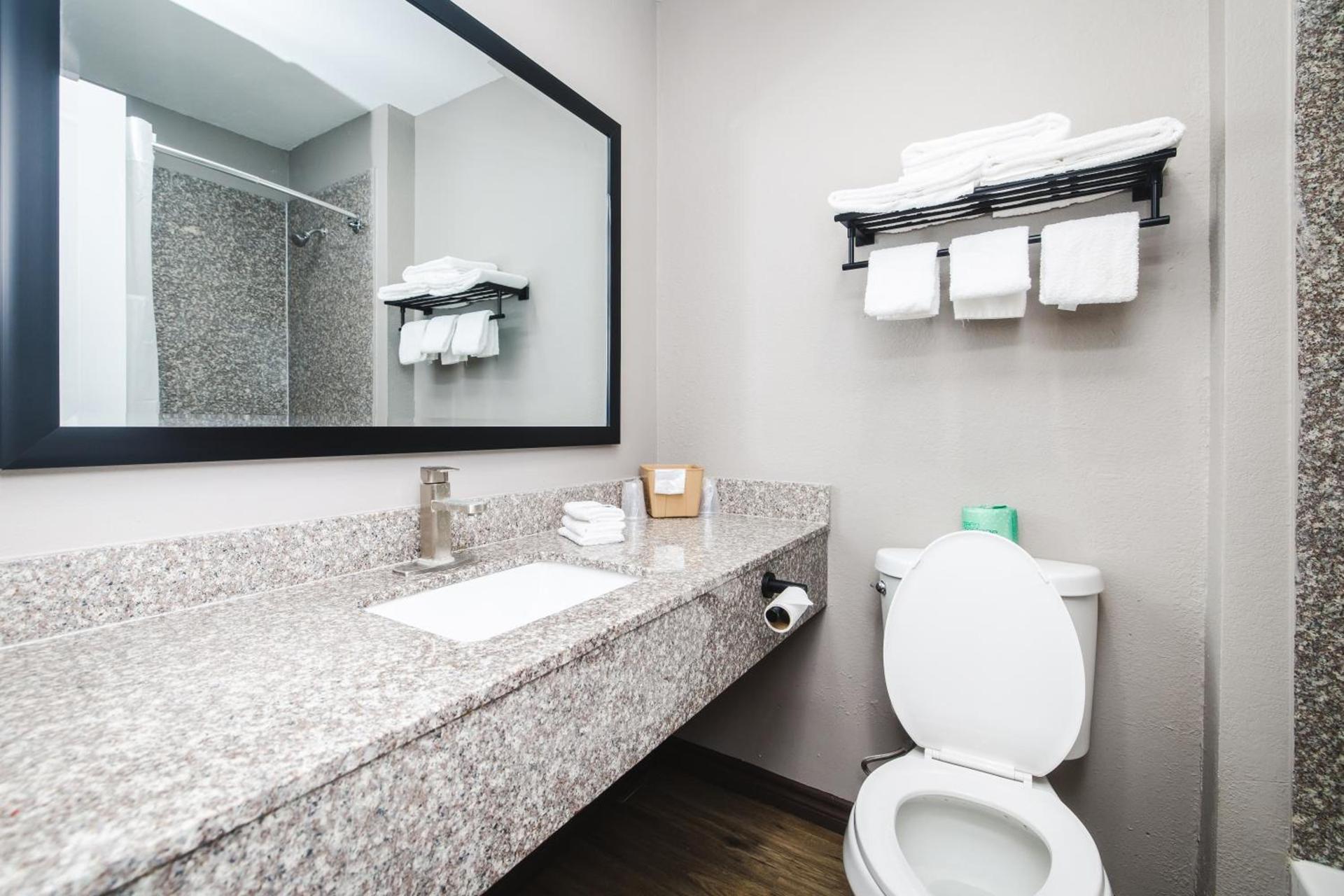 SureStay by Best Western Channelview-Baytown West photo 16