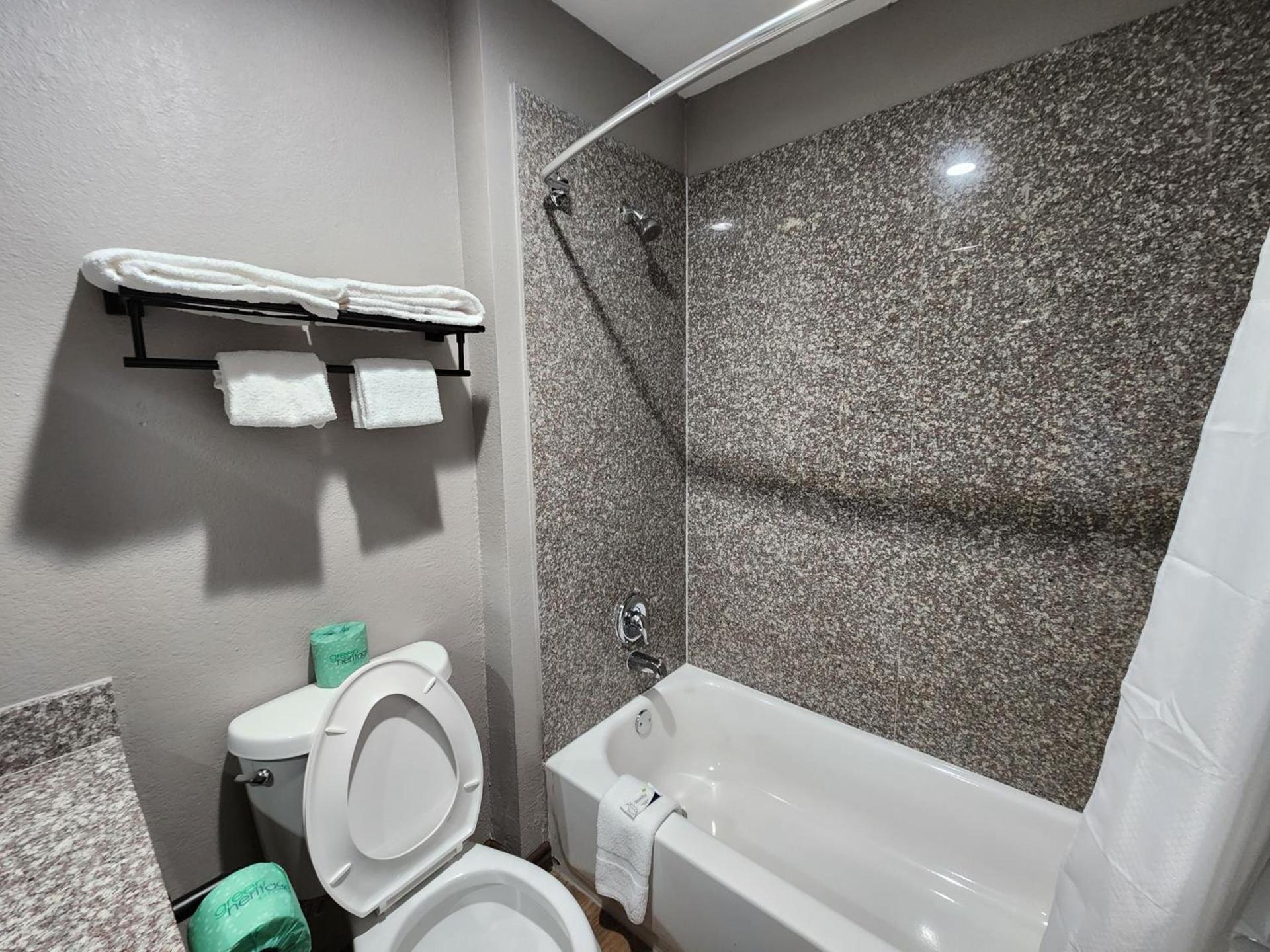 SureStay by Best Western Channelview-Baytown West photo 21