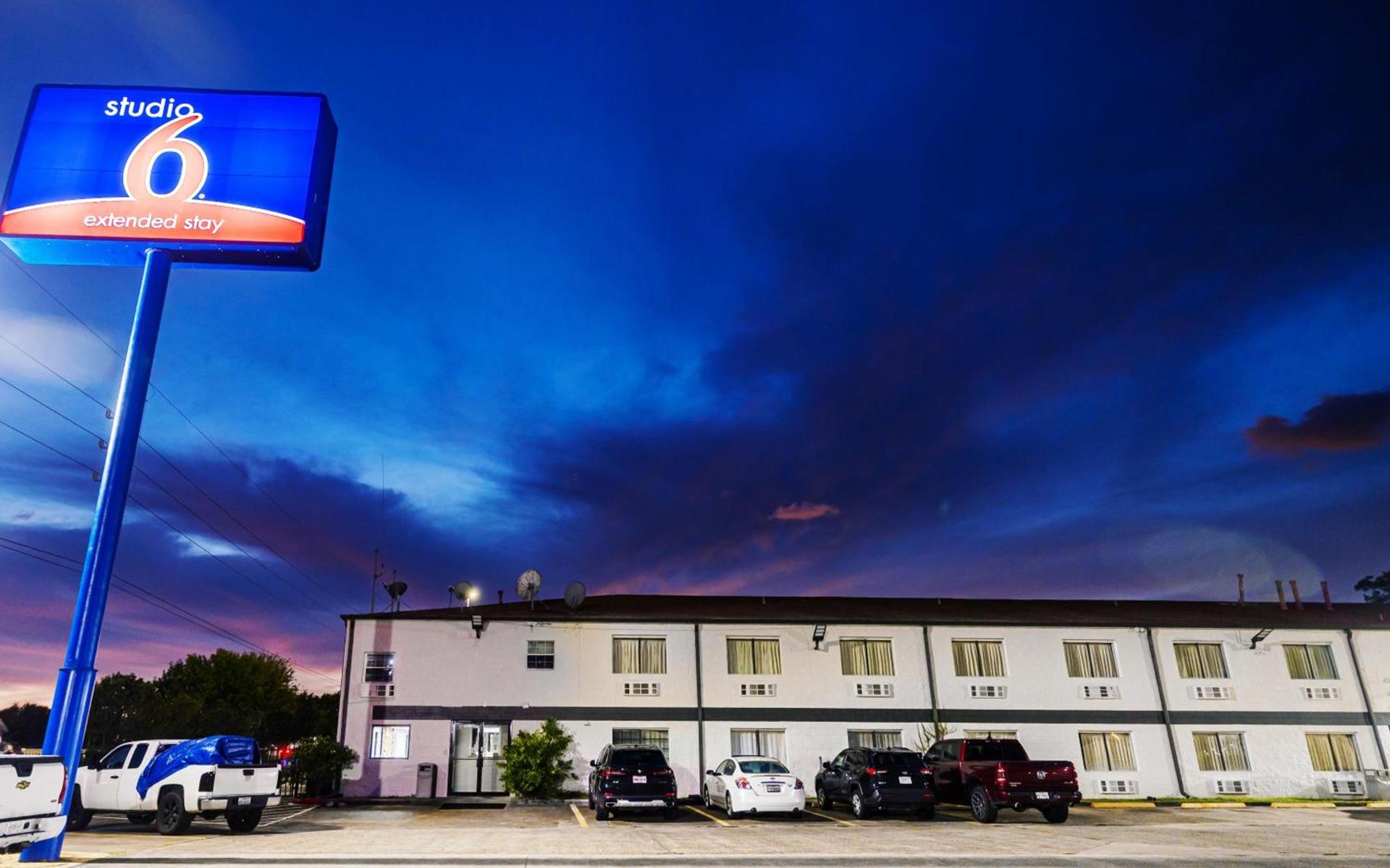 SureStay by Best Western Channelview-Baytown West photo 20