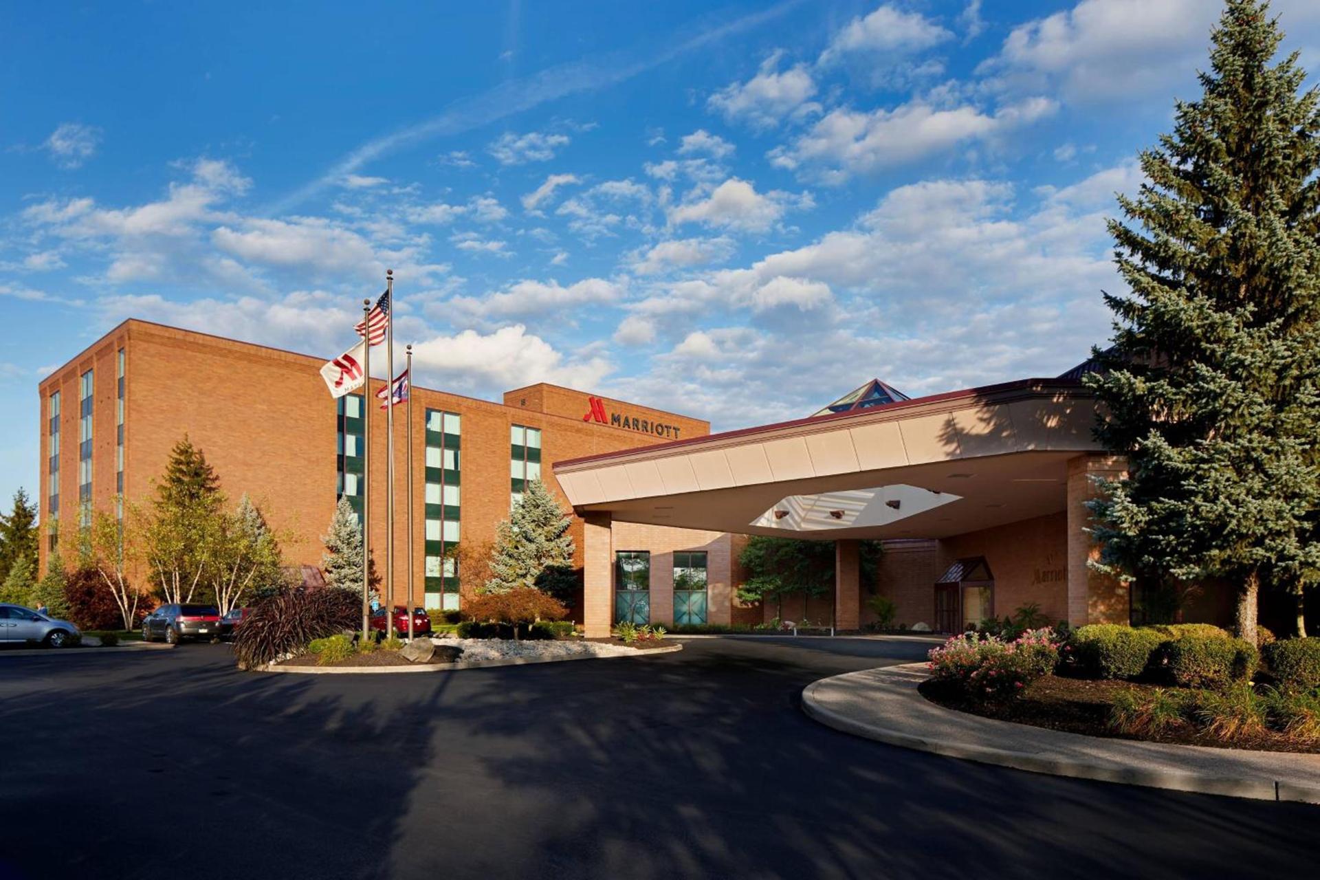 Marriott Cincinnati Northeast photo 1