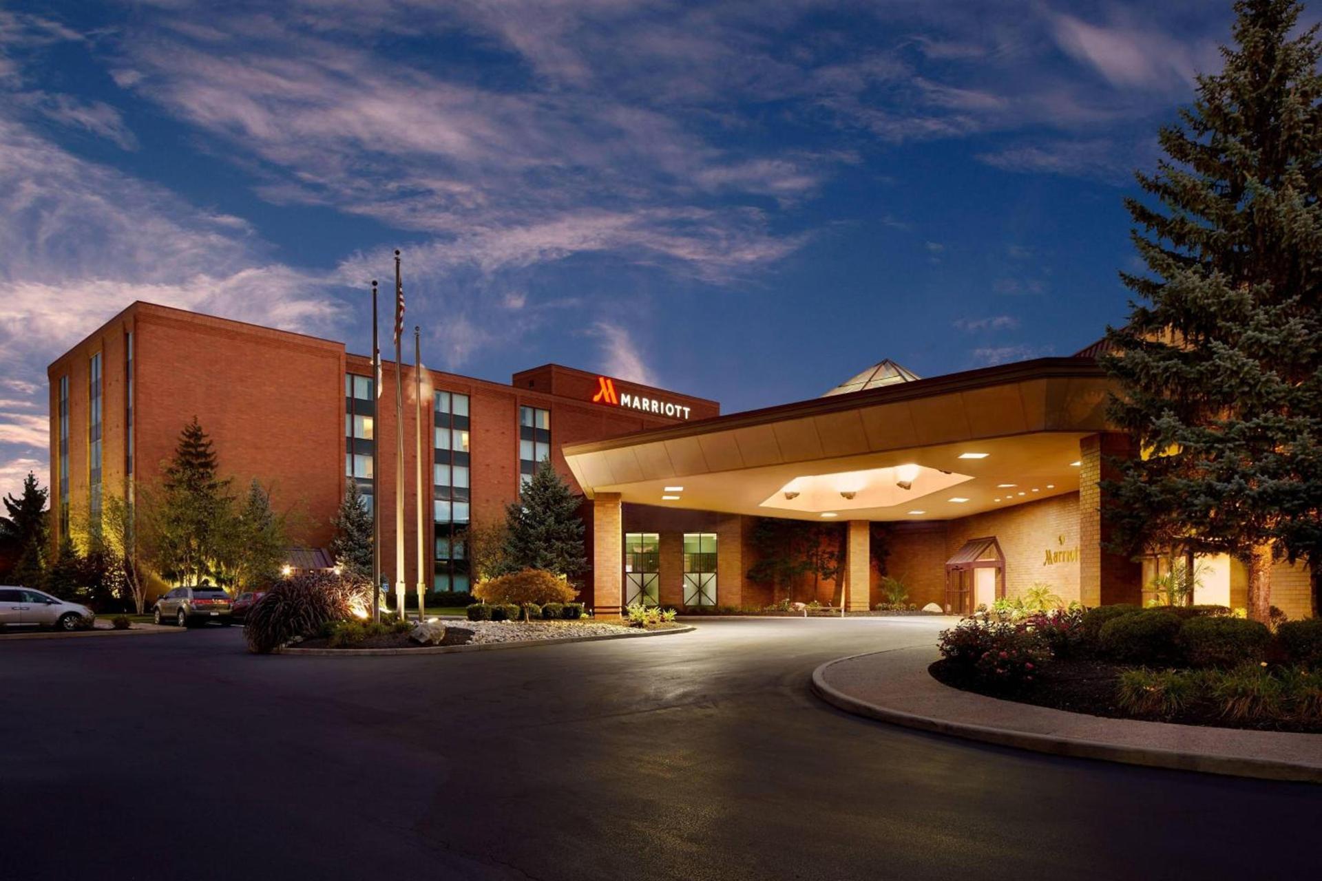 Marriott Cincinnati Northeast photo 2