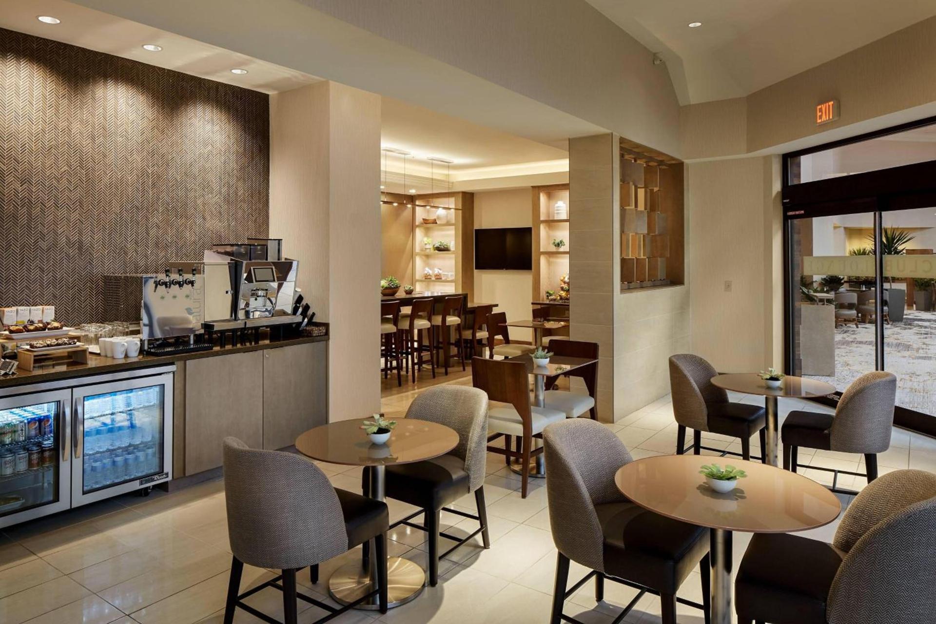 Marriott Cincinnati Northeast photo 17