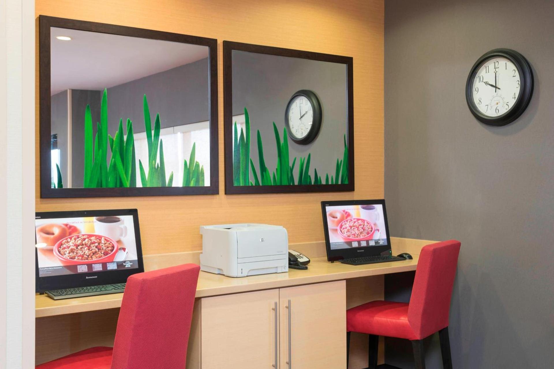 TownePlace Suites by Marriott Kalamazoo photo 1