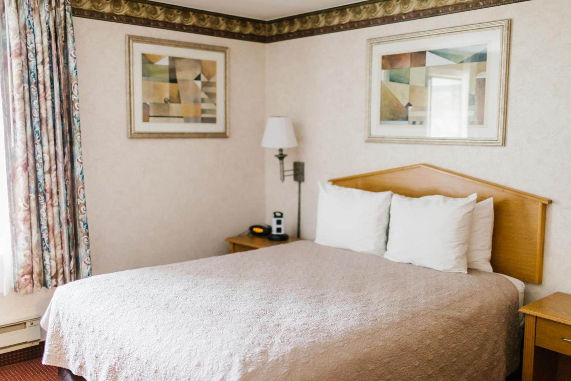 Friday Harbor Suites photo 31