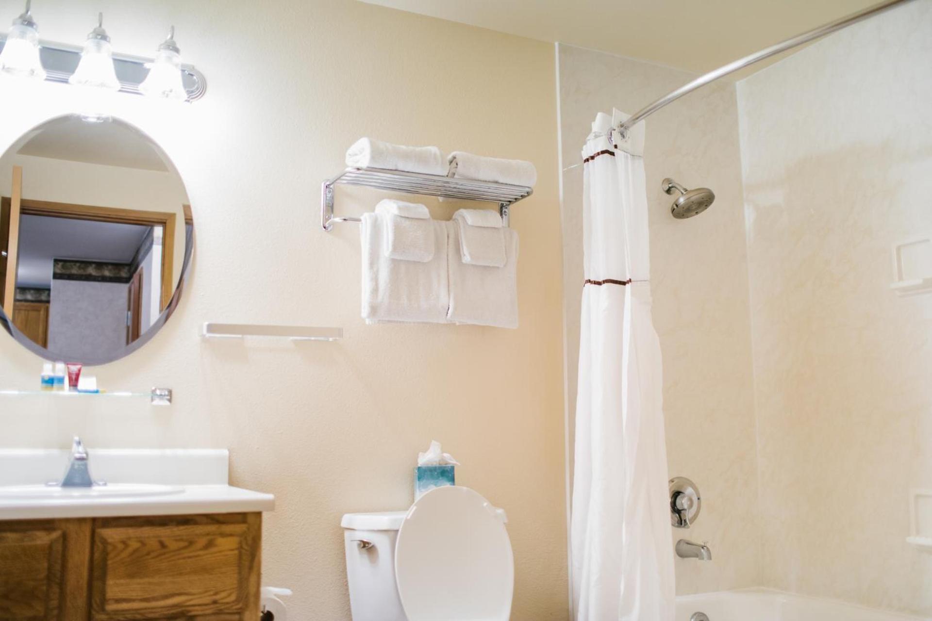 Friday Harbor Suites photo 6