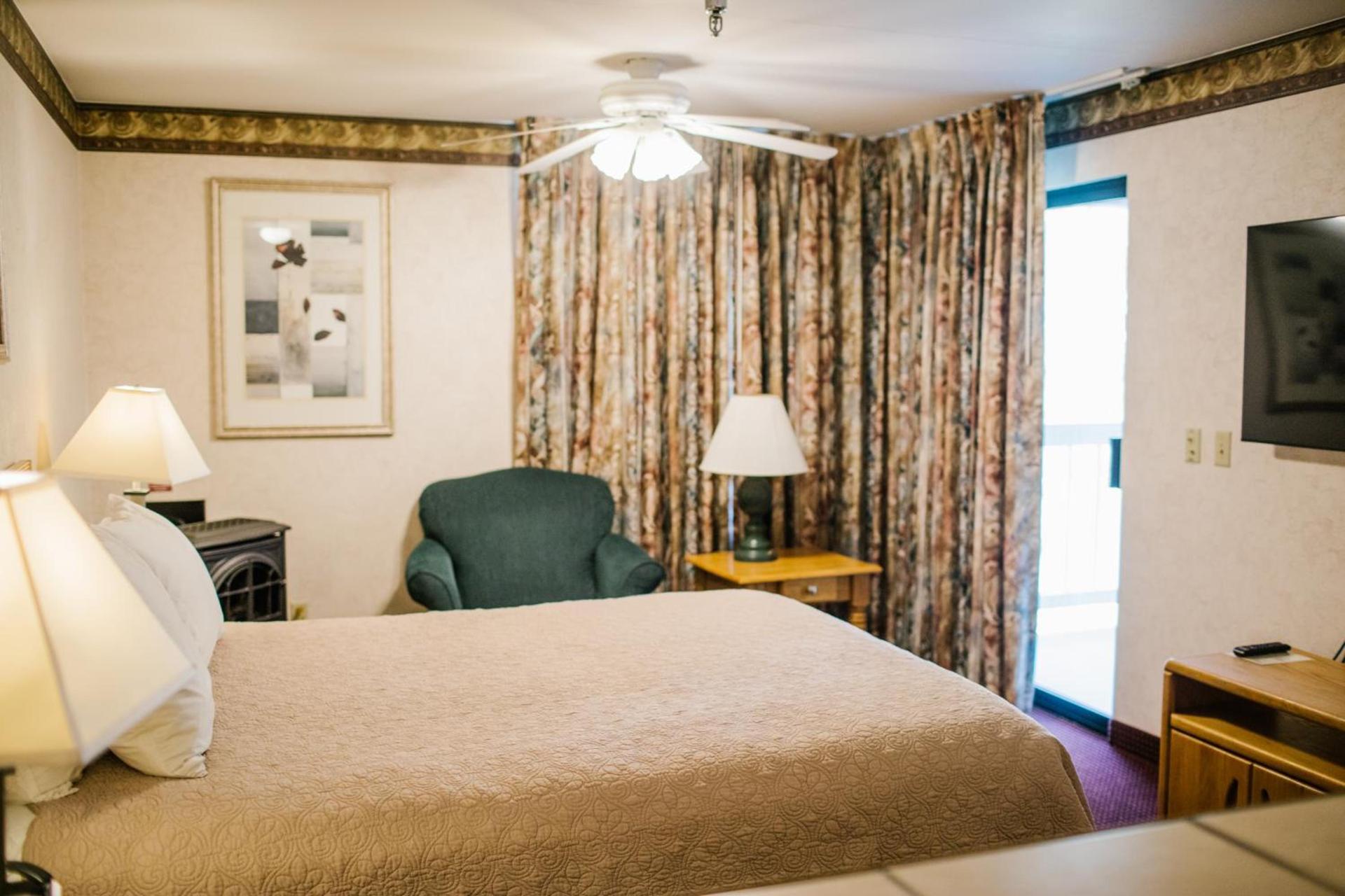 Friday Harbor Suites photo 32