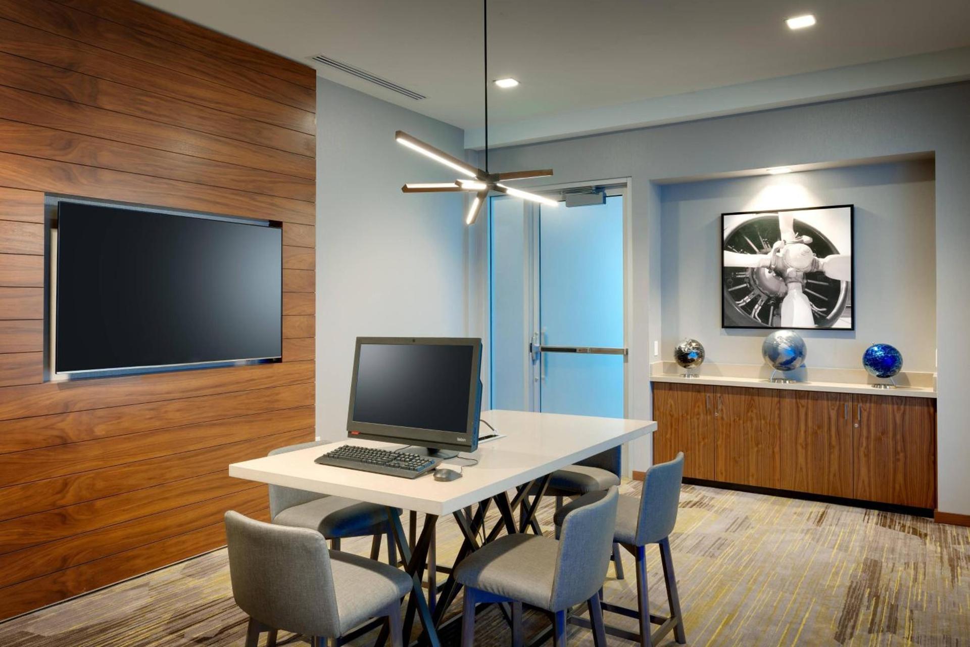 Courtyard by Marriott Los Angeles LAX/Hawthorne photo 23