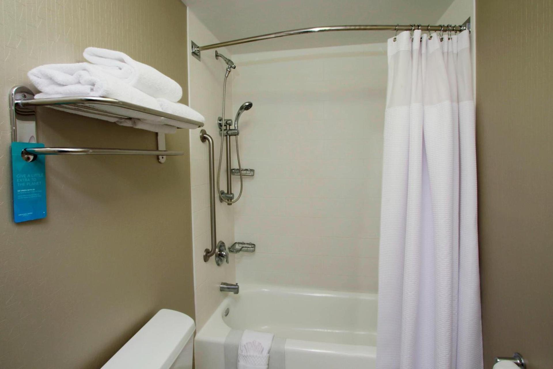 SpringHill Suites by Marriott Madera photo 7