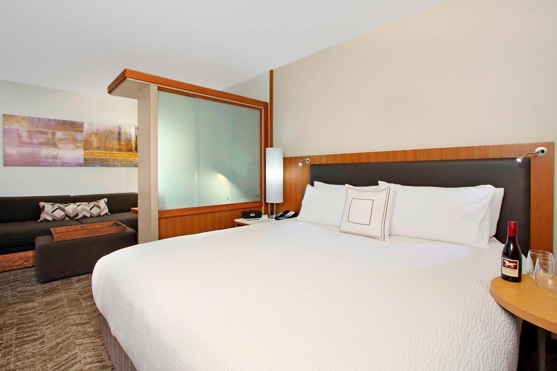 SpringHill Suites by Marriott Madera photo 10